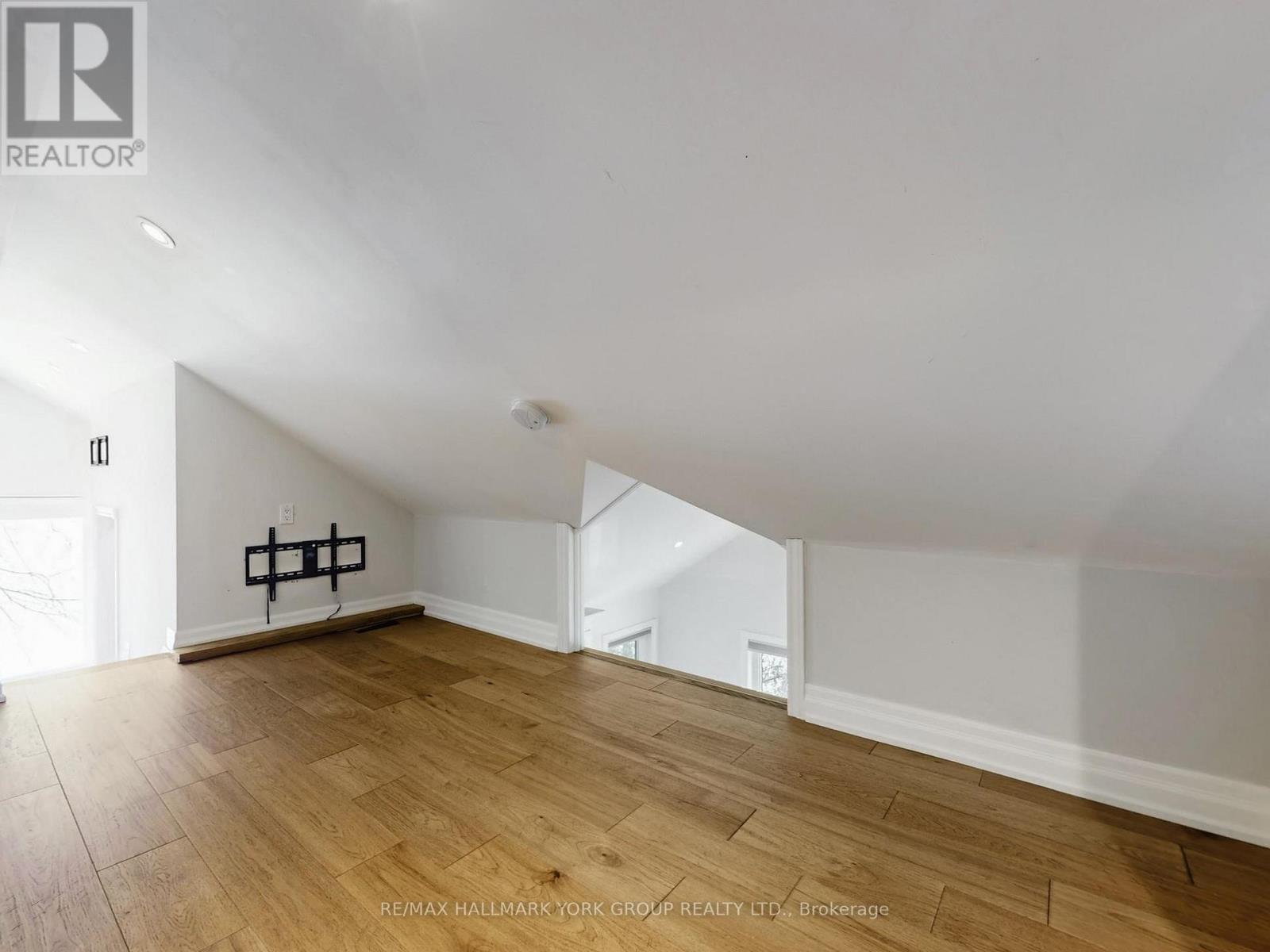 21 Willowbank Avenue, Richmond Hill, Ontario  L4E 3B4 - Photo 27 - N12786862