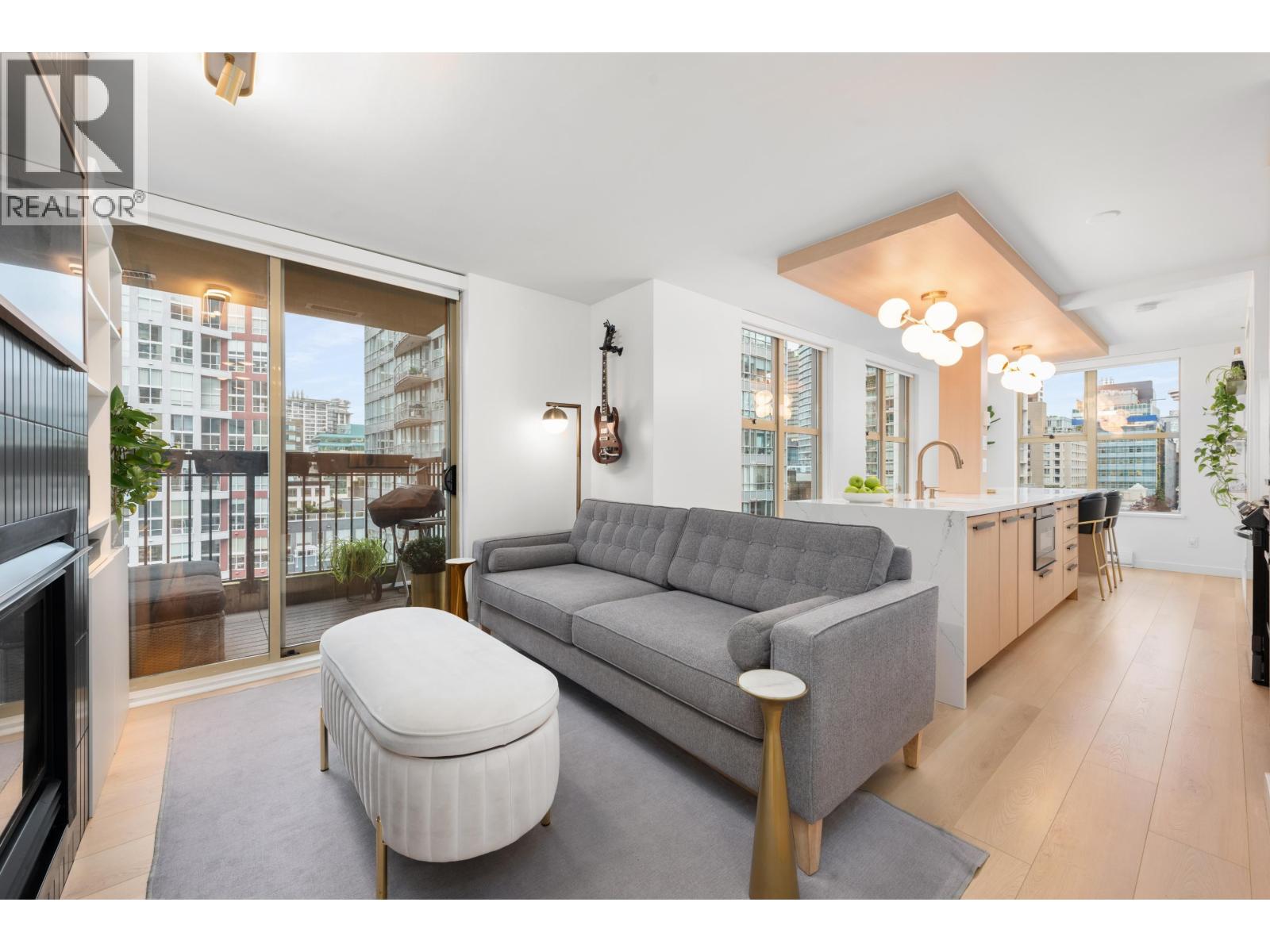 1203 969 Richards Street, Vancouver, British Columbia  V6B 1A8 - Photo 1 - R3090840