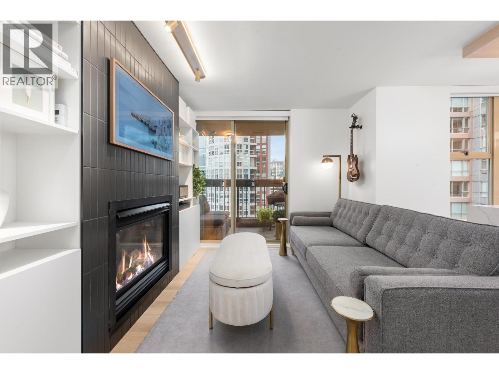 1203 969 Richards Street, Vancouver, British Columbia  V6B 1A8 - Photo 2 - R3090840