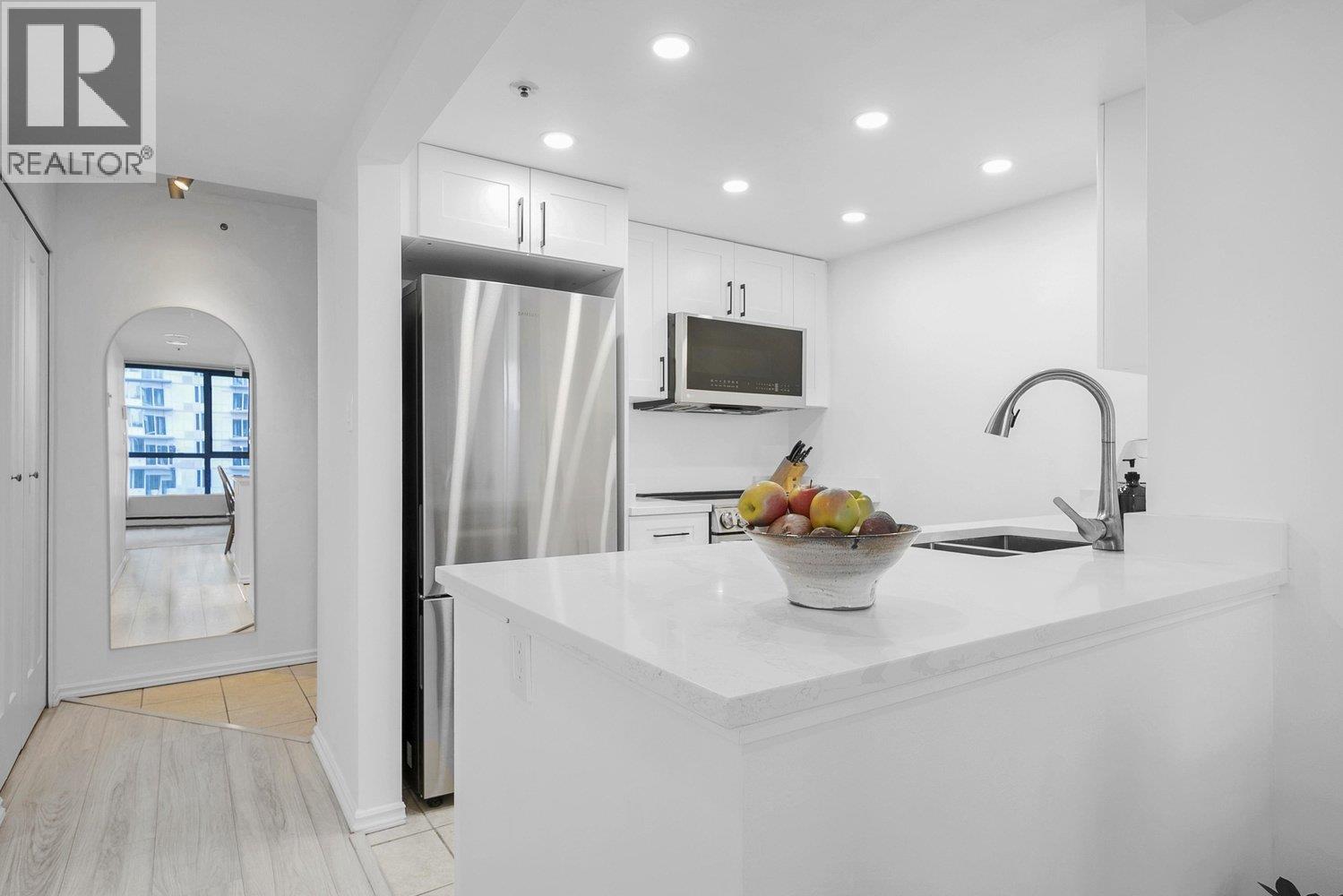 1003 838 AGNES STREET, New Westminster, British Columbia