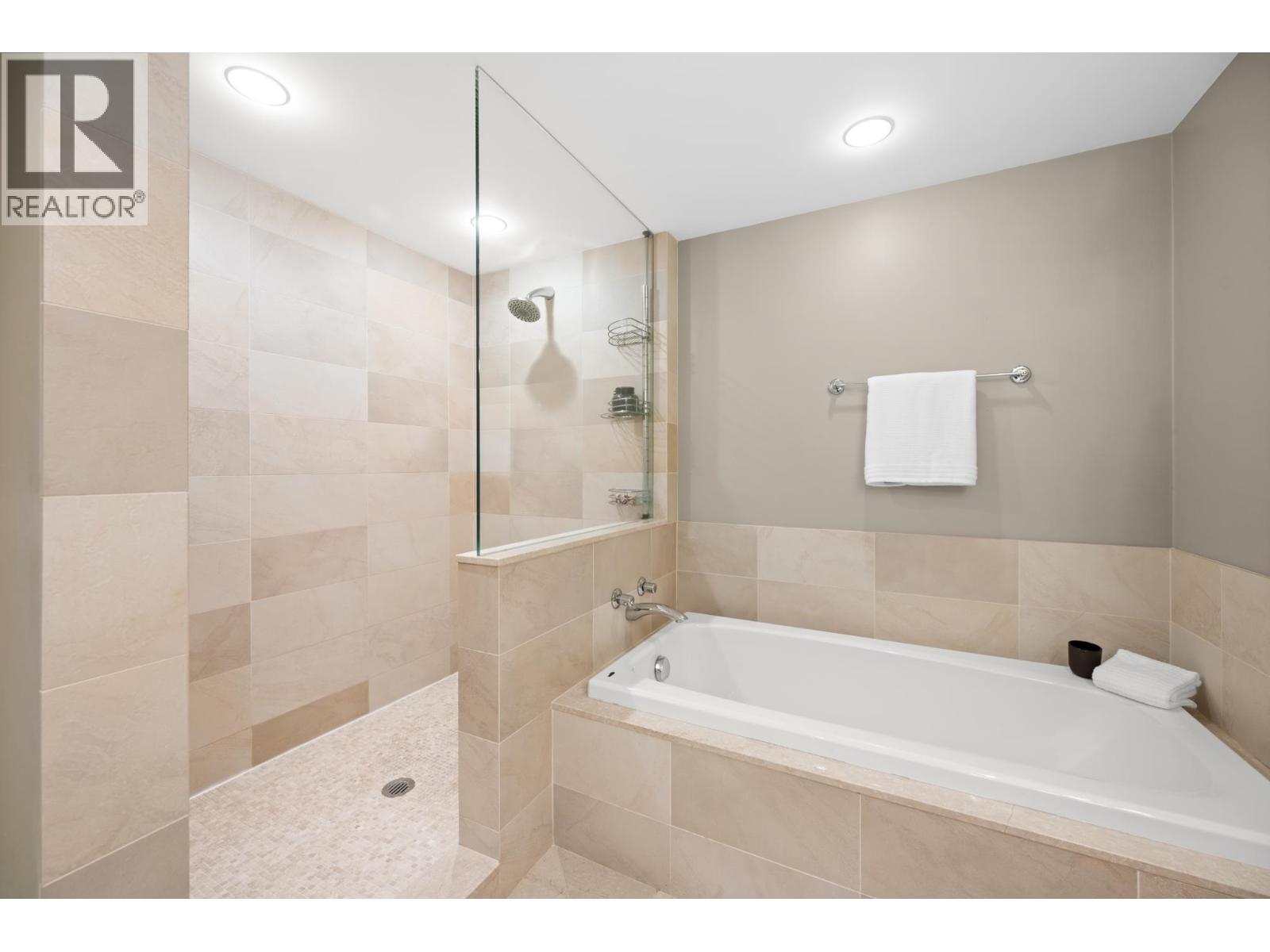 1901 1710 Bayshore Drive, Vancouver, British Columbia  V6G 3G4 - Photo 33 - R3090895