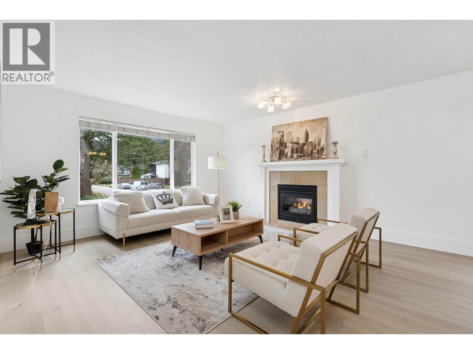 3638 Maginnis Avenue, North Vancouver, British Columbia  V7K 2L6 - Photo 4 - R3090845