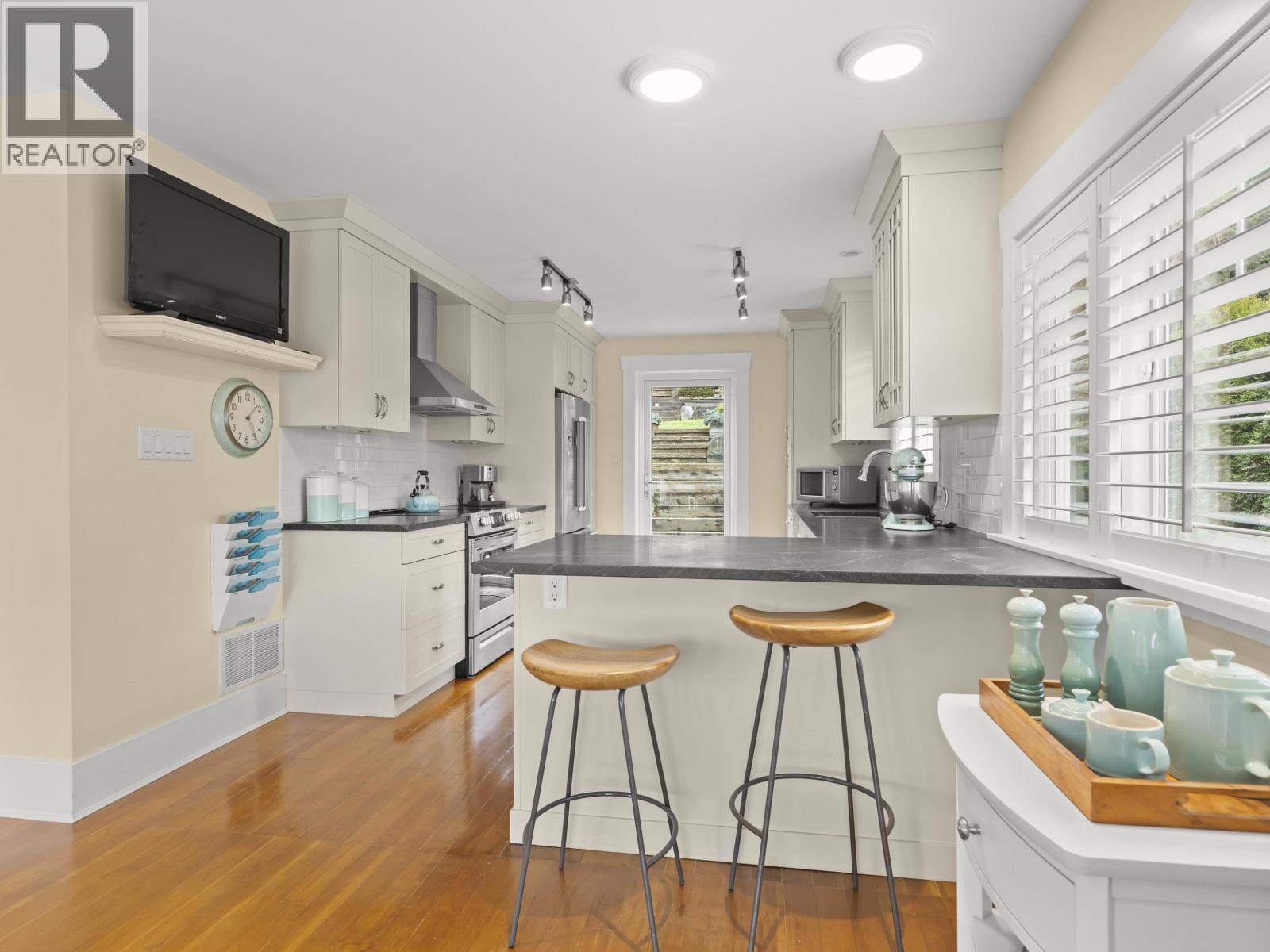 6252 Wellington Avenue, West Vancouver, British Columbia  V7W 2H4 - Photo 14 - R3090880