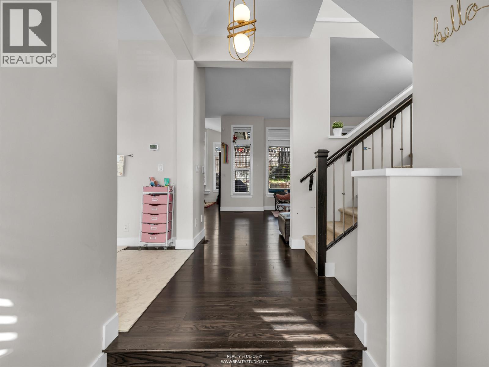 3469 Stephens Court, Coquitlam, British Columbia  V3E 0H8 - Photo 3 - R3090821