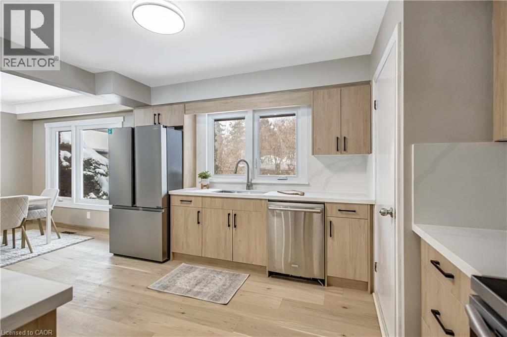 626 Iroquois Avenue, Ancaster, Ontario  L9G 3B4 - Photo 16 - 40805812