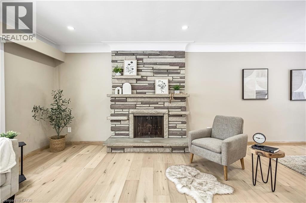 626 Iroquois Avenue, Ancaster, Ontario  L9G 3B4 - Photo 7 - 40805812