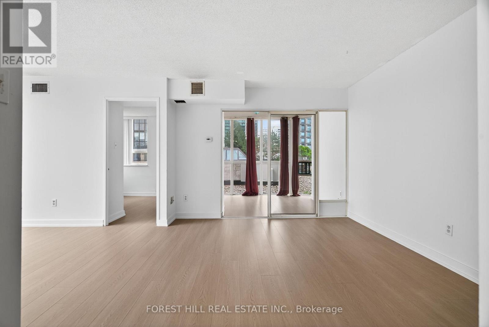 210 - 285 Enfield Place, Mississauga, Ontario  L5B 3Y6 - Photo 9 - W12796022