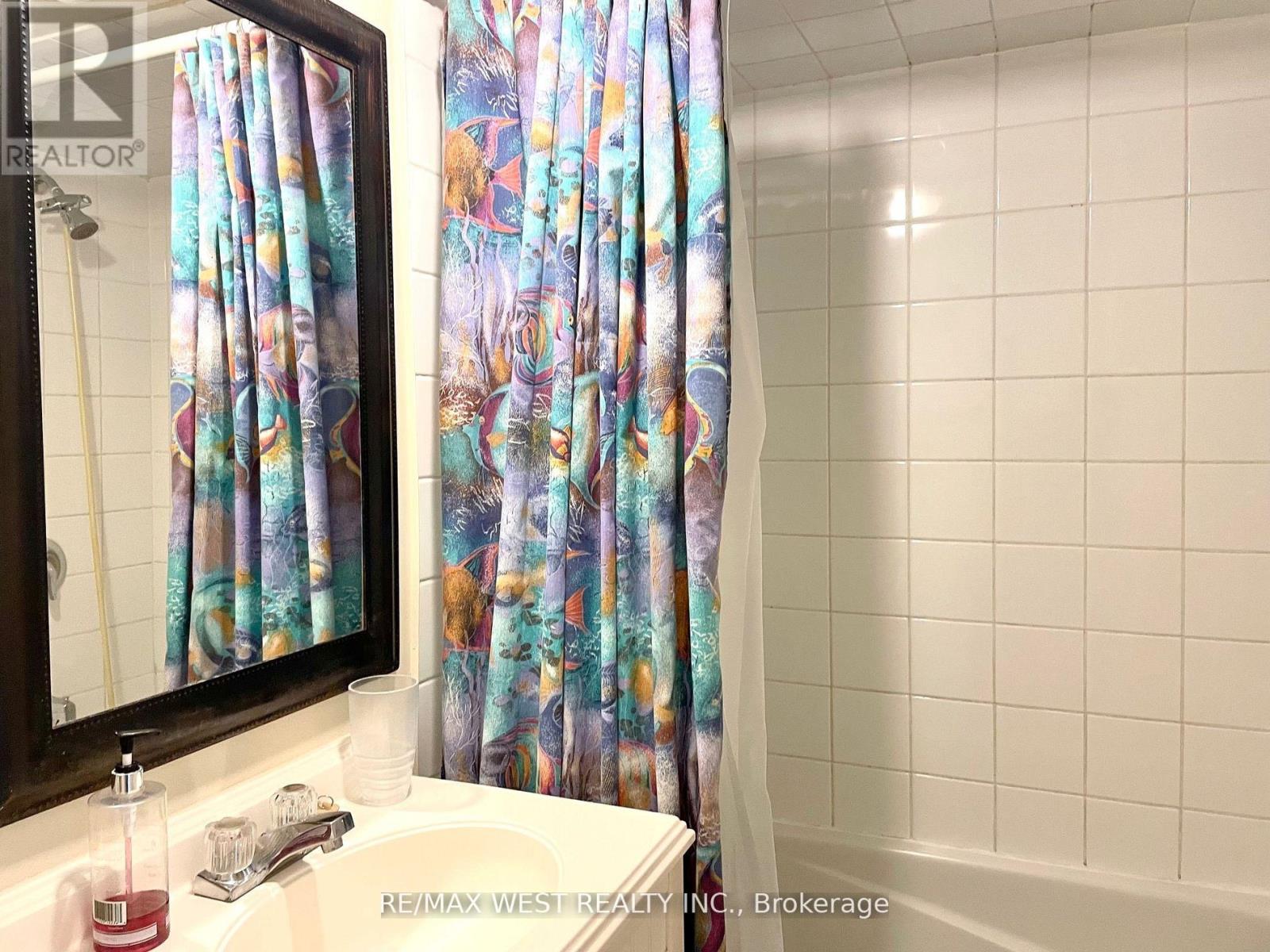 Lower - 328 Caledonia Road, Toronto, Ontario  M6E 4T6 - Photo 13 - W12796028