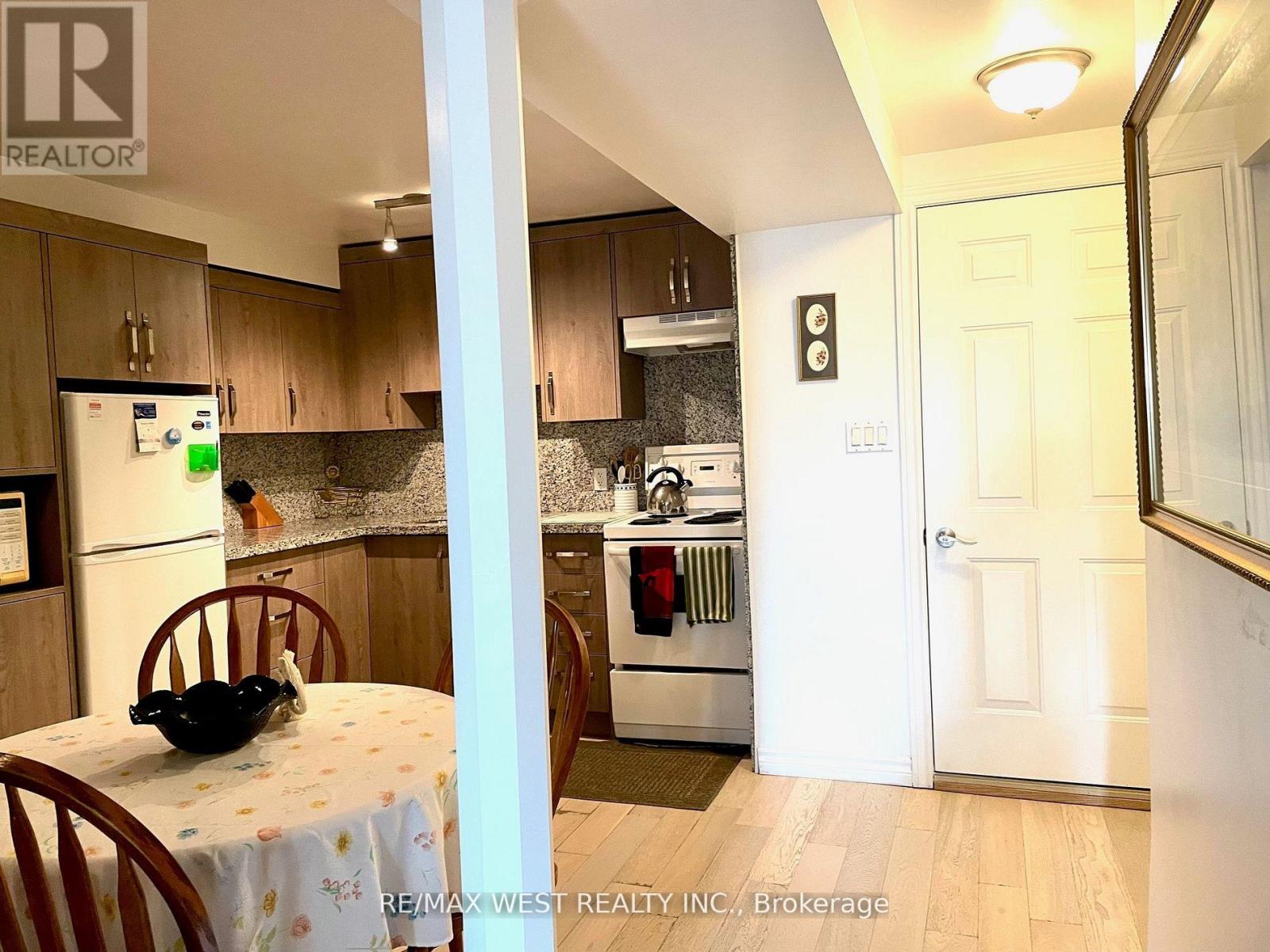 Lower - 328 Caledonia Road, Toronto, Ontario  M6E 4T6 - Photo 15 - W12796028