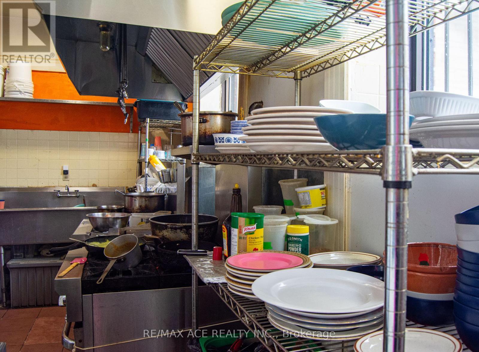 1820 Eglington Avenue W, Toronto, Ontario  M6E 2H6 - Photo 24 - W12796046