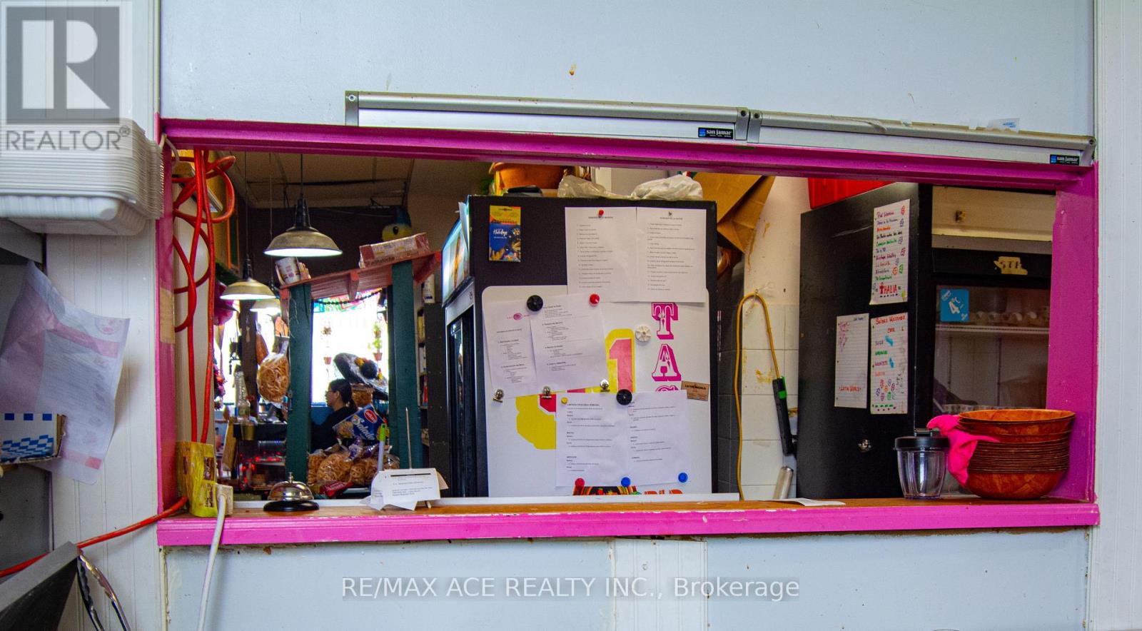 1820 Eglington Avenue W, Toronto, Ontario  M6E 2H6 - Photo 25 - W12796046