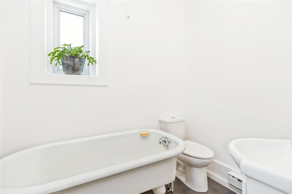 11 161 Cathedral Avenue, Winnipeg, Manitoba  R2W 0X1 - Photo 21 - 202602795