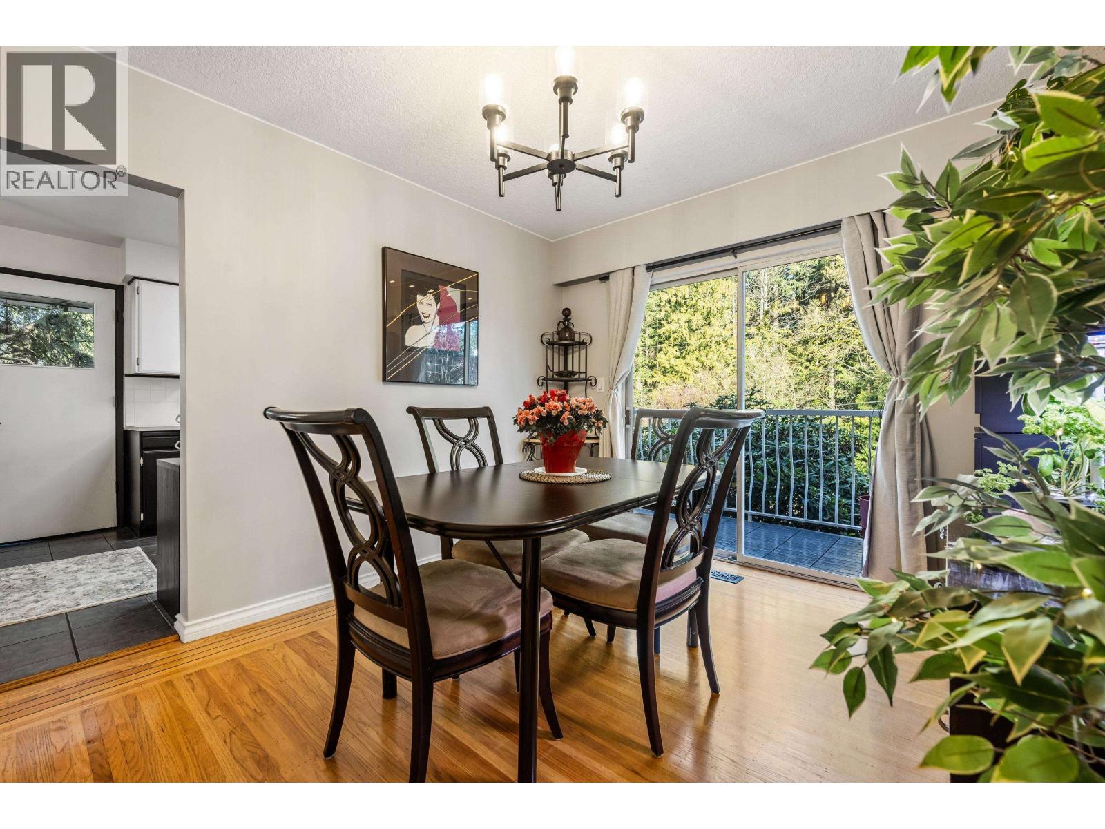 2560 Haversley Avenue, Coquitlam, British Columbia  V3J 1W5 - Photo 10 - R3089767