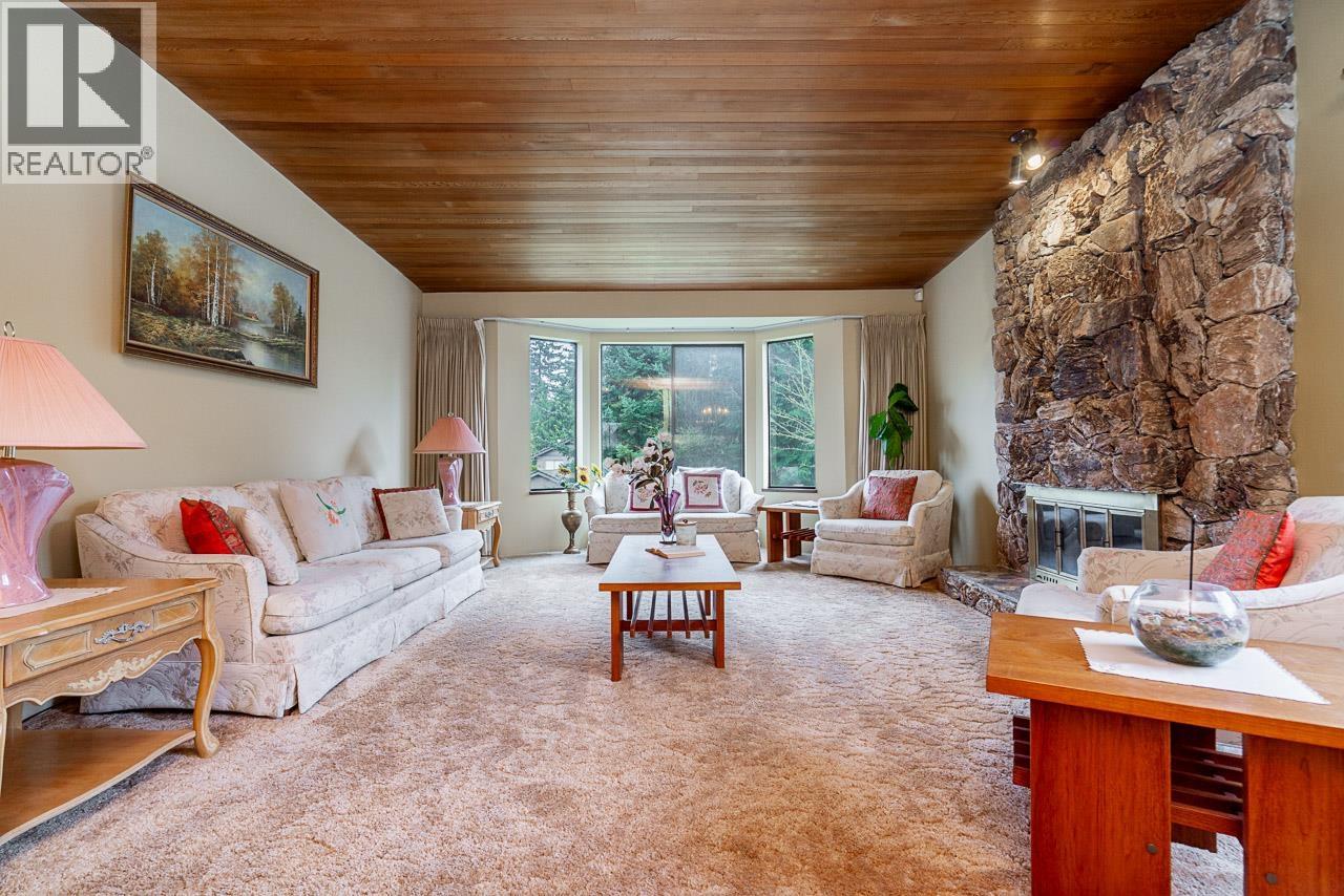 8241 Brynlor Drive, Burnaby, British Columbia  V5E 4E2 - Photo 6 - R3088849