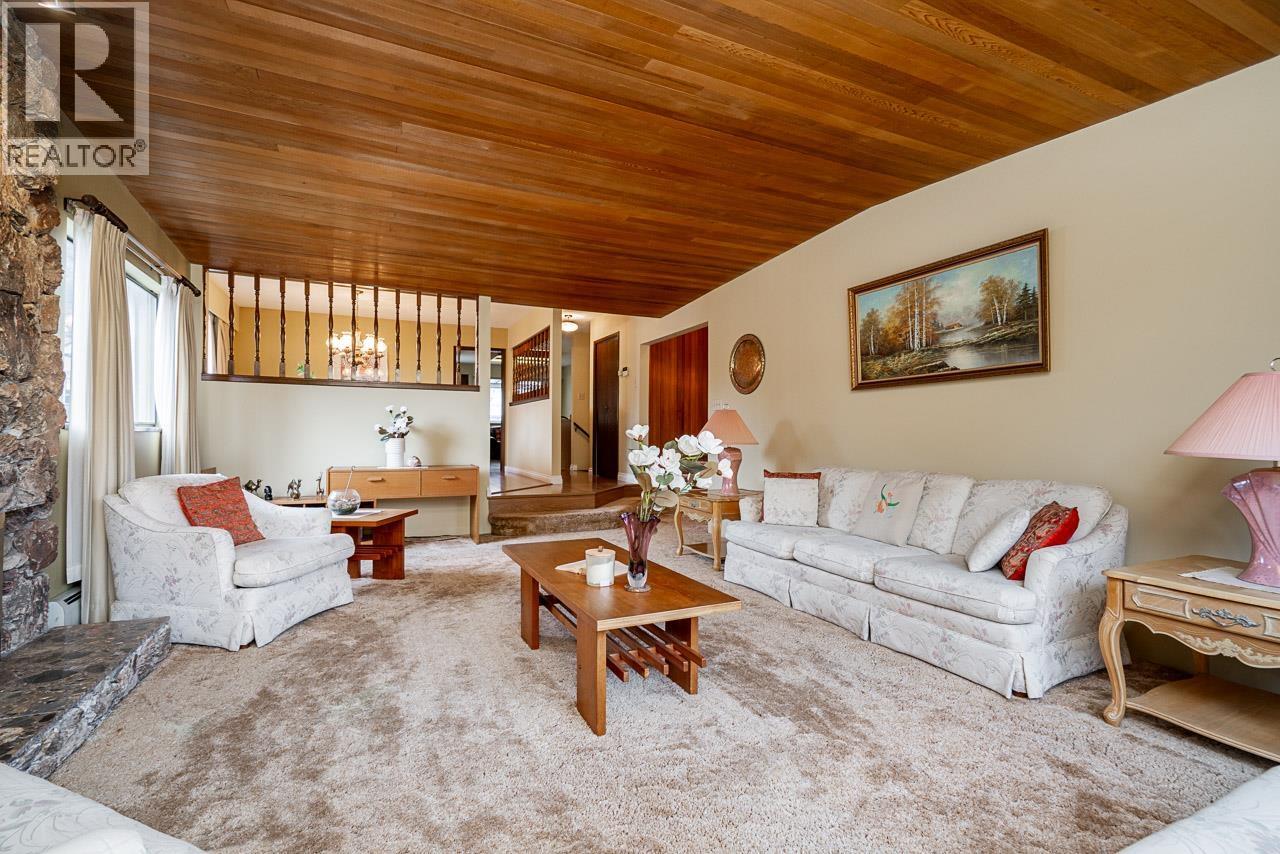 8241 Brynlor Drive, Burnaby, British Columbia  V5E 4E2 - Photo 7 - R3088849