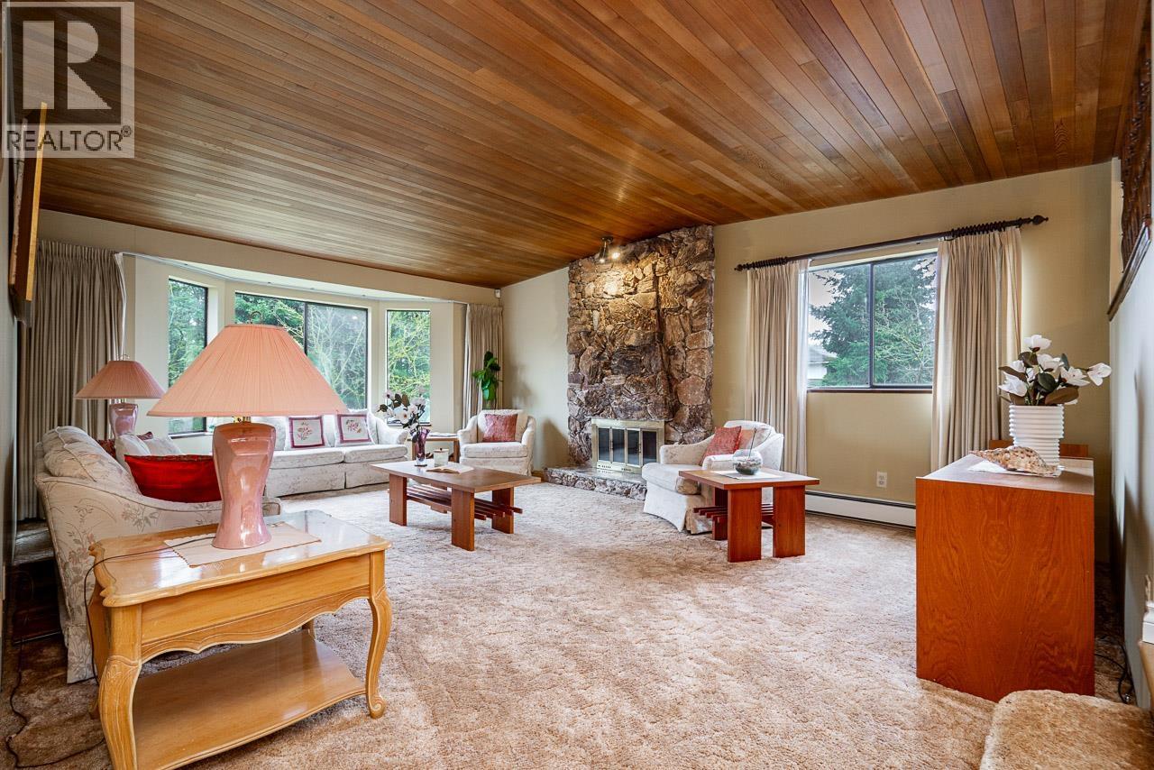 8241 Brynlor Drive, Burnaby, British Columbia  V5E 4E2 - Photo 5 - R3088849