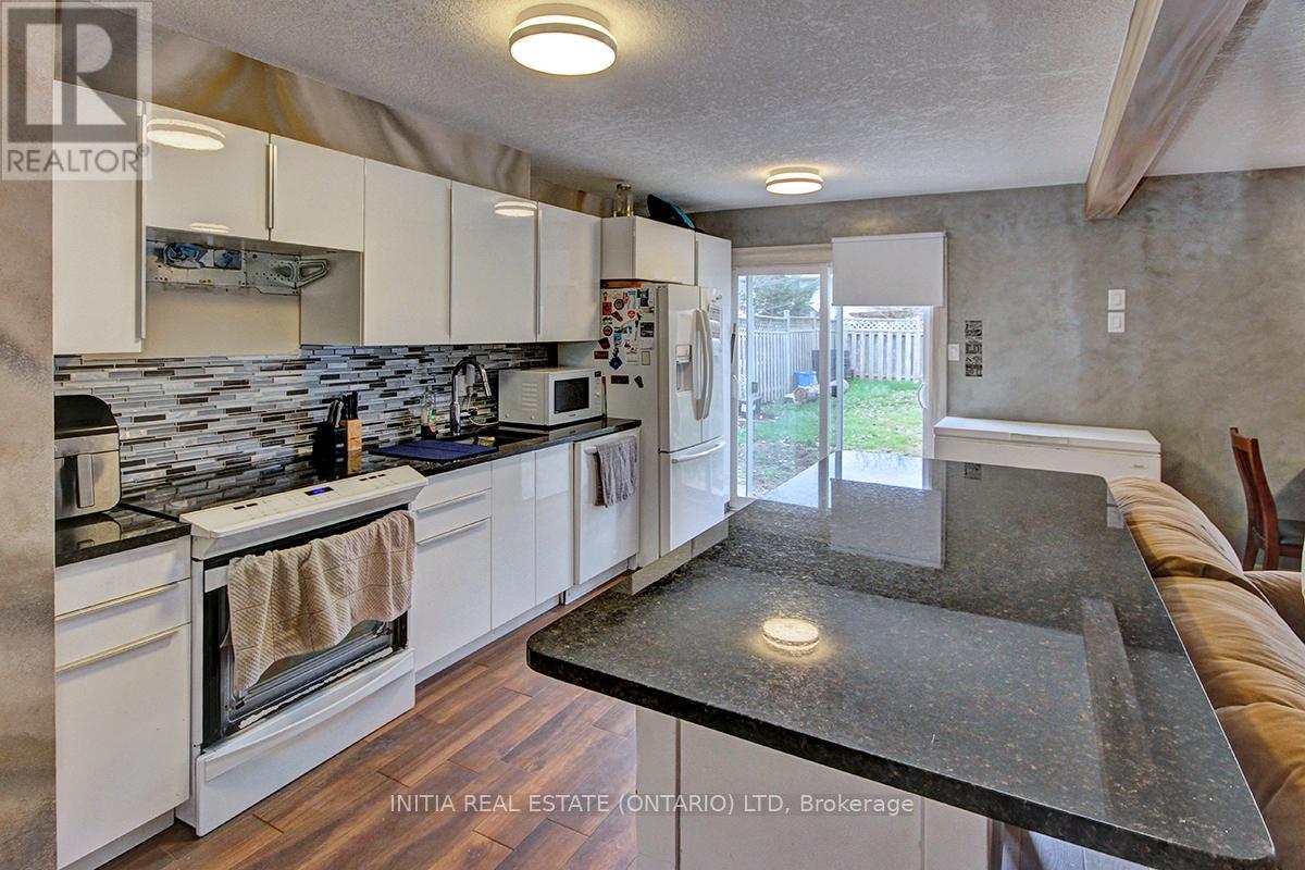 1622 Jalna Boulevard, London South, Ontario  N6E 3L1 - Photo 6 - X12796088