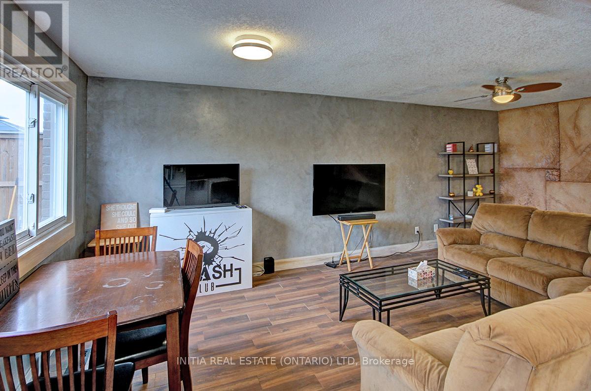 1622 Jalna Boulevard, London South, Ontario  N6E 3L1 - Photo 8 - X12796088