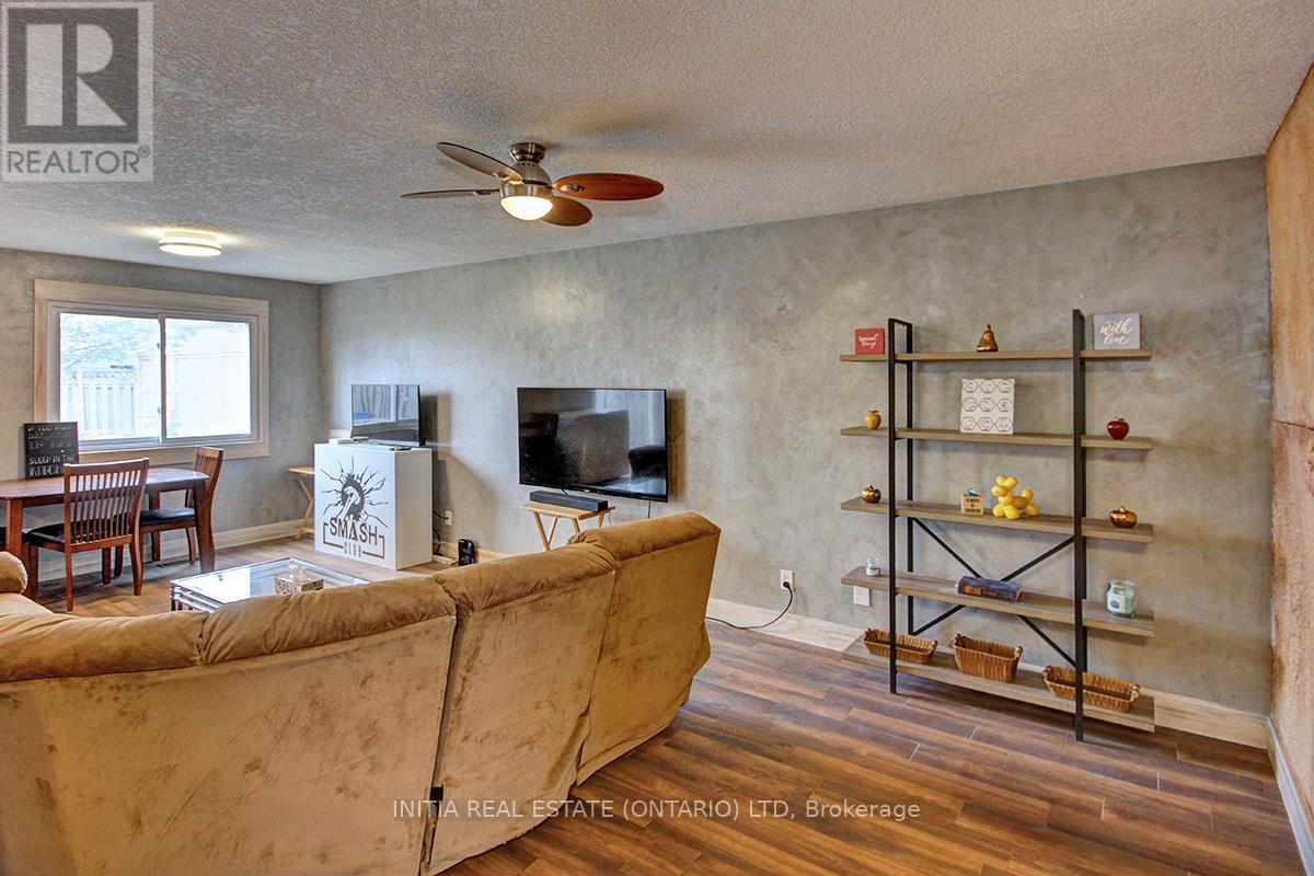 1622 Jalna Boulevard, London South, Ontario  N6E 3L1 - Photo 9 - X12796088