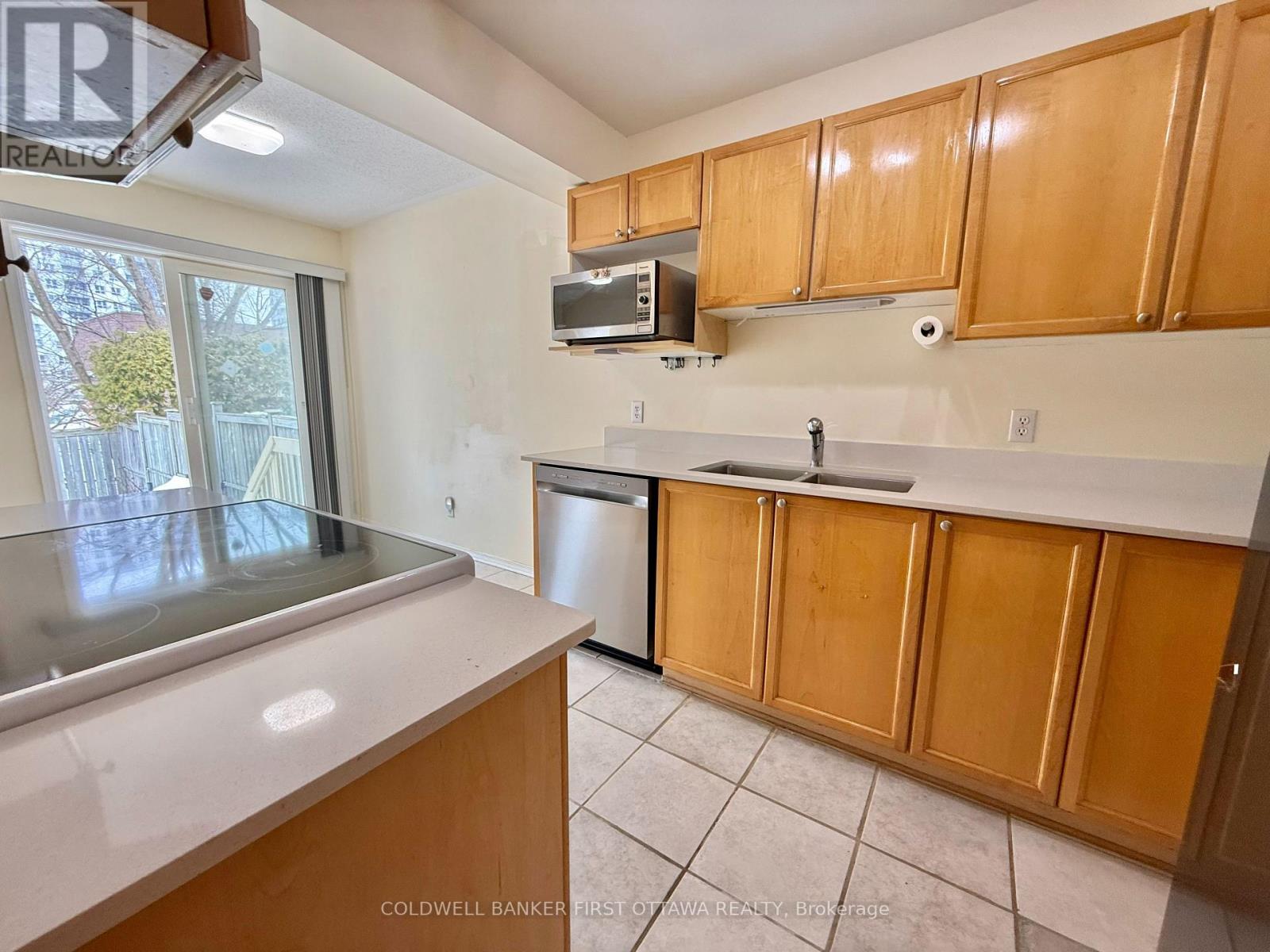 70 Trump Avenue, Ottawa, Ontario  K2C 4A4 - Photo 12 - X12796058