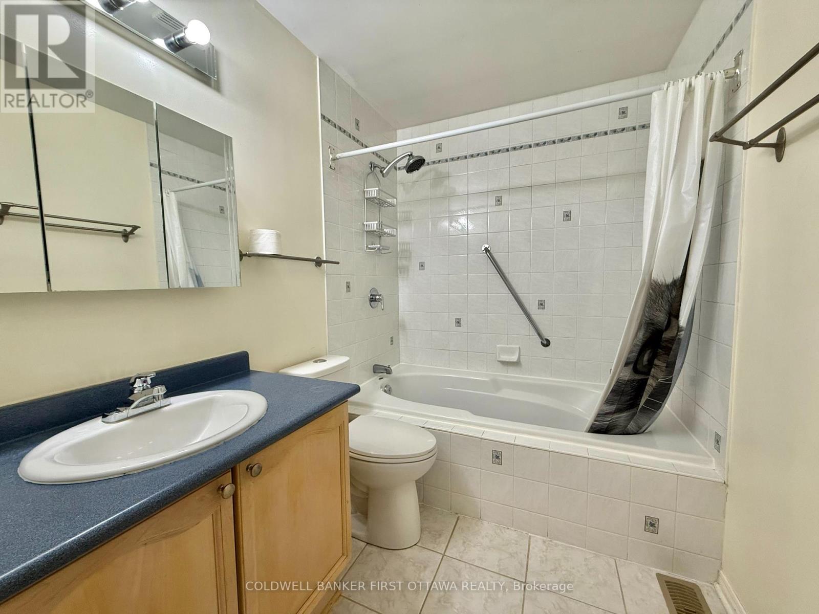 70 Trump Avenue, Ottawa, Ontario  K2C 4A4 - Photo 13 - X12796058