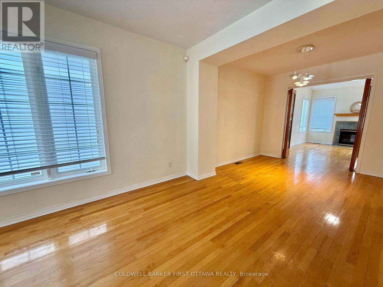 70 Trump Avenue, Ottawa, Ontario  K2C 4A4 - Photo 8 - X12796058