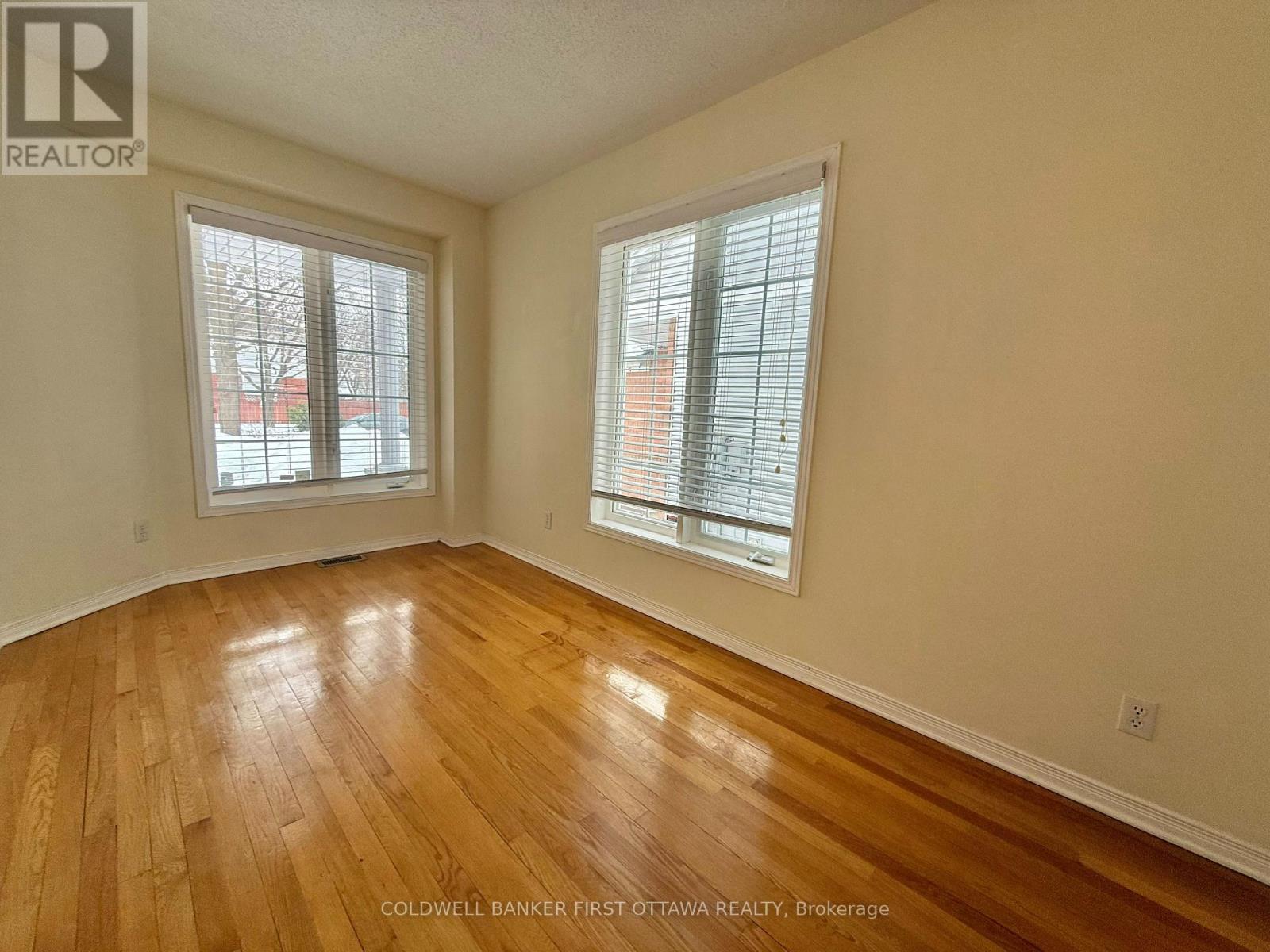 70 Trump Avenue, Ottawa, Ontario  K2C 4A4 - Photo 9 - X12796058