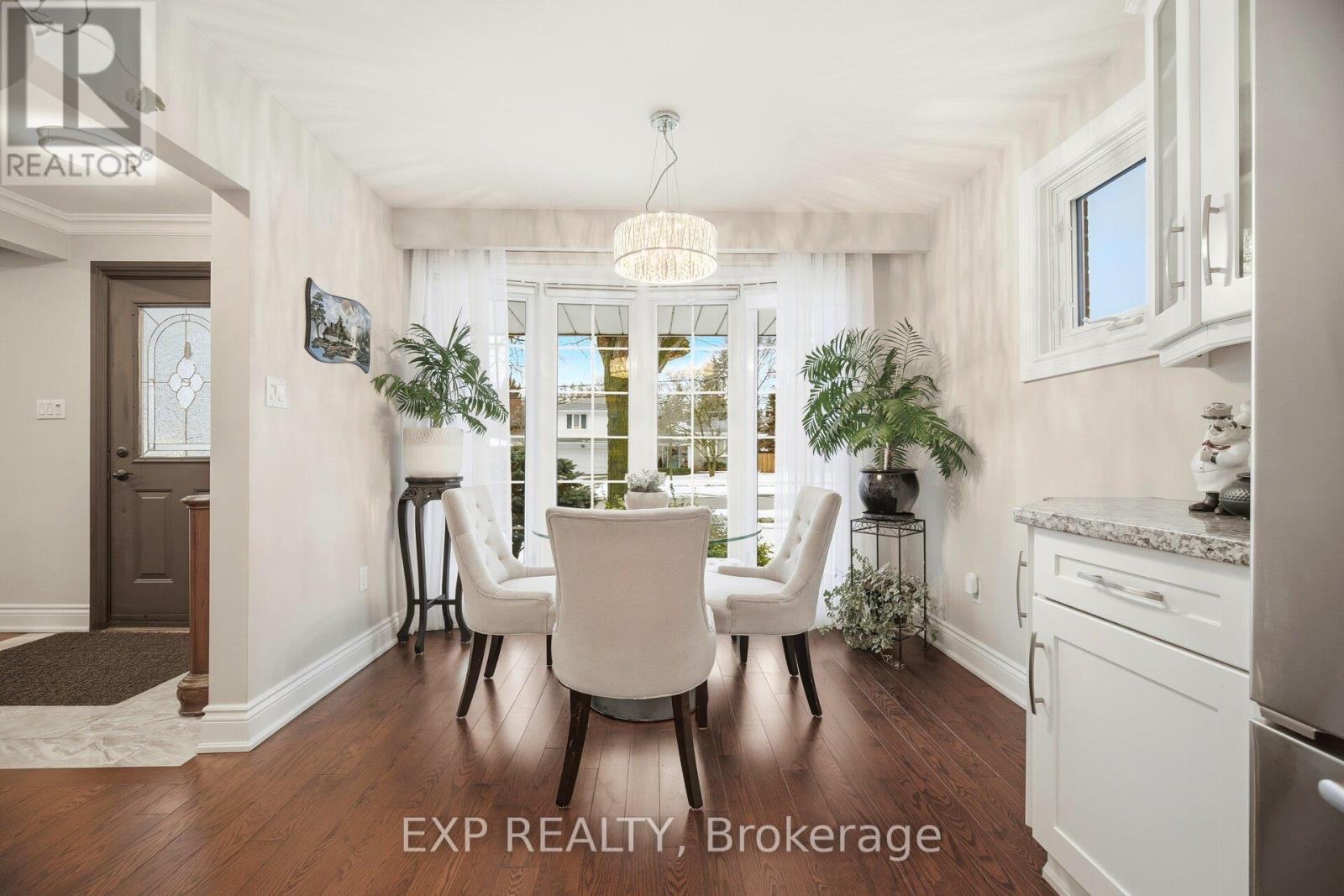 298 Edrich Court, Mississauga, Ontario  L5A 1R3 - Photo 15 - W12795630