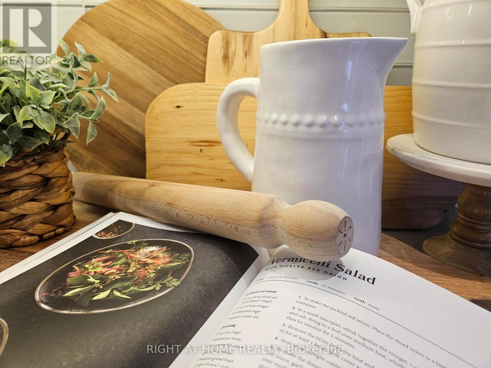 4880 Liberty Street, Clarington, Ontario  L1C 6K1 - Photo 4 - E12796068