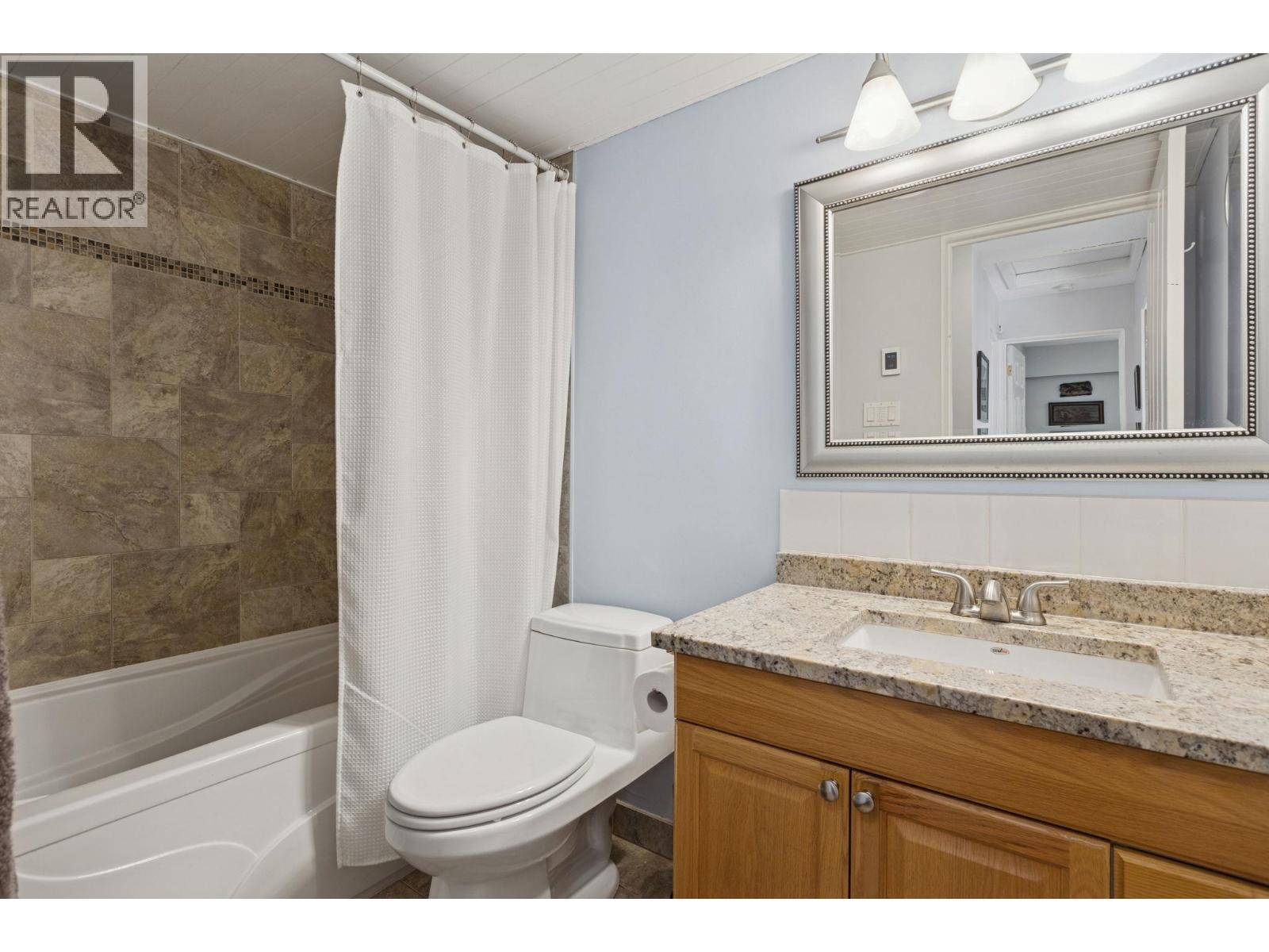 214 555 W 28th Street, North Vancouver, British Columbia  V7N 2J7 - Photo 24 - R3090117