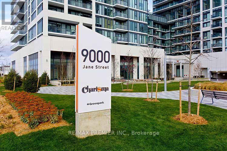 812 - 9000 Jane Street, Vaughan, Ontario  L4K 0M6 - Photo 2 - N12796064