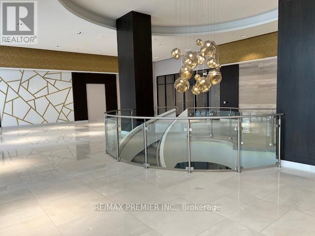 812 - 9000 Jane Street, Vaughan, Ontario  L4K 0M6 - Photo 3 - N12796064