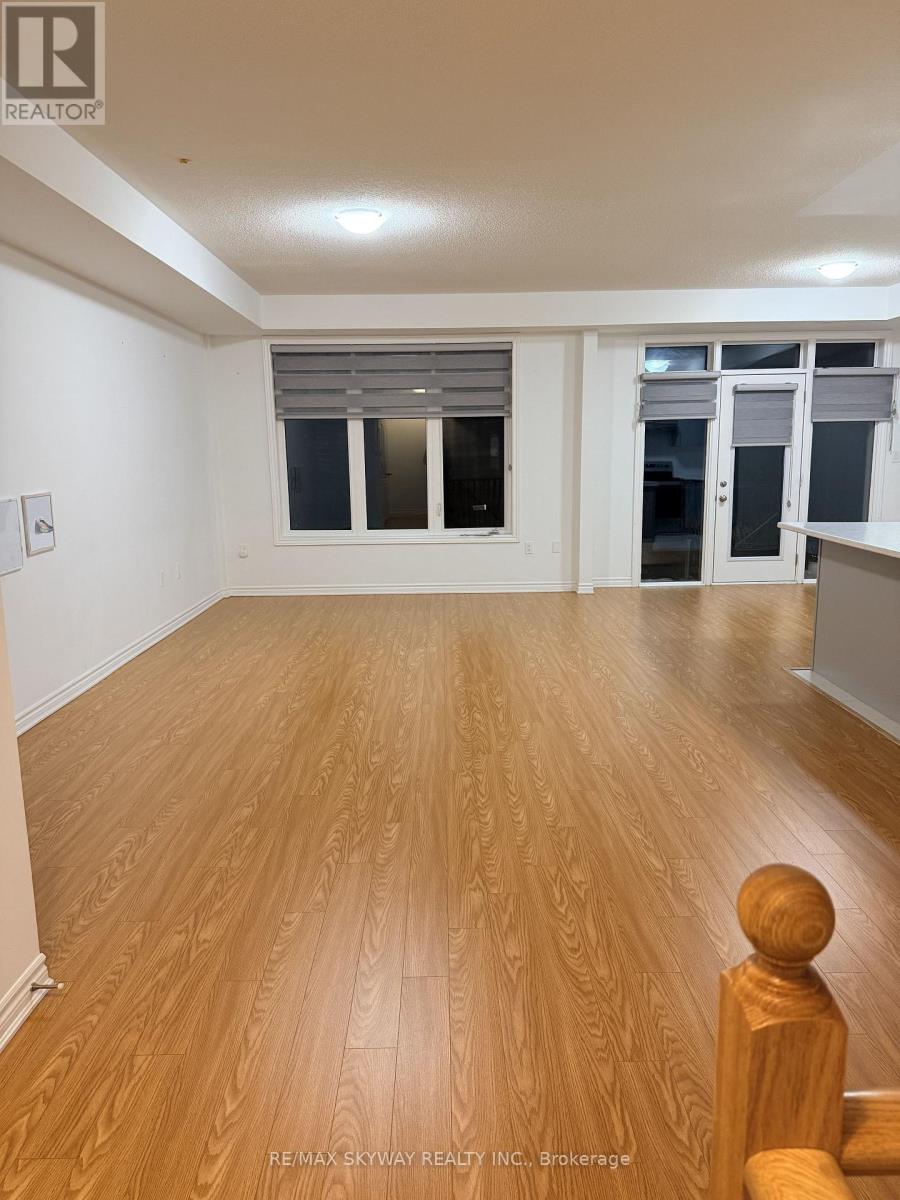 16 Joseph Halbert Place, Caledon, Ontario  L7C 4L5 - Photo 5 - W12795736