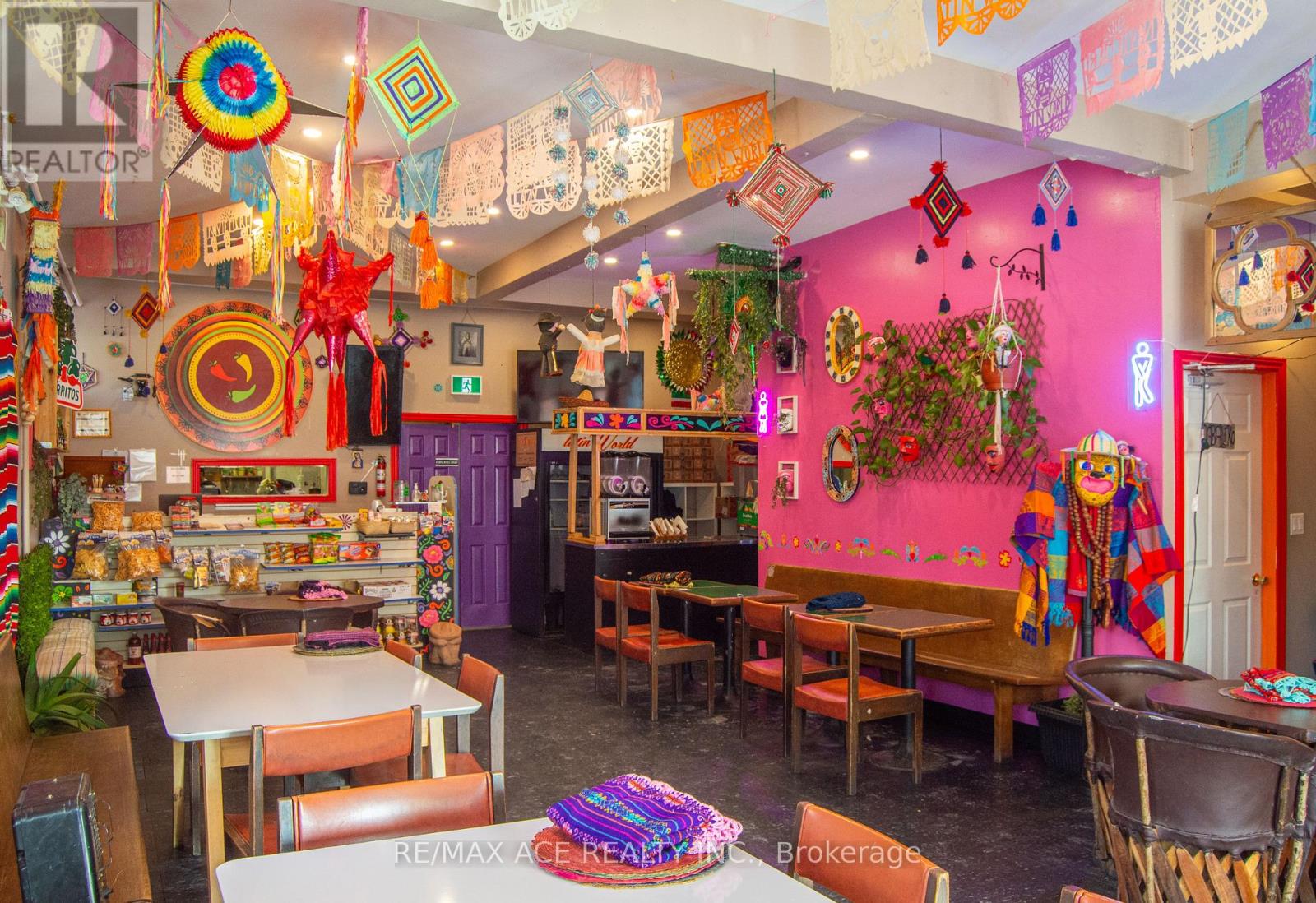 1262 Bloor Street W, Toronto, Ontario  M6H 1N5 - Photo 13 - W12796072