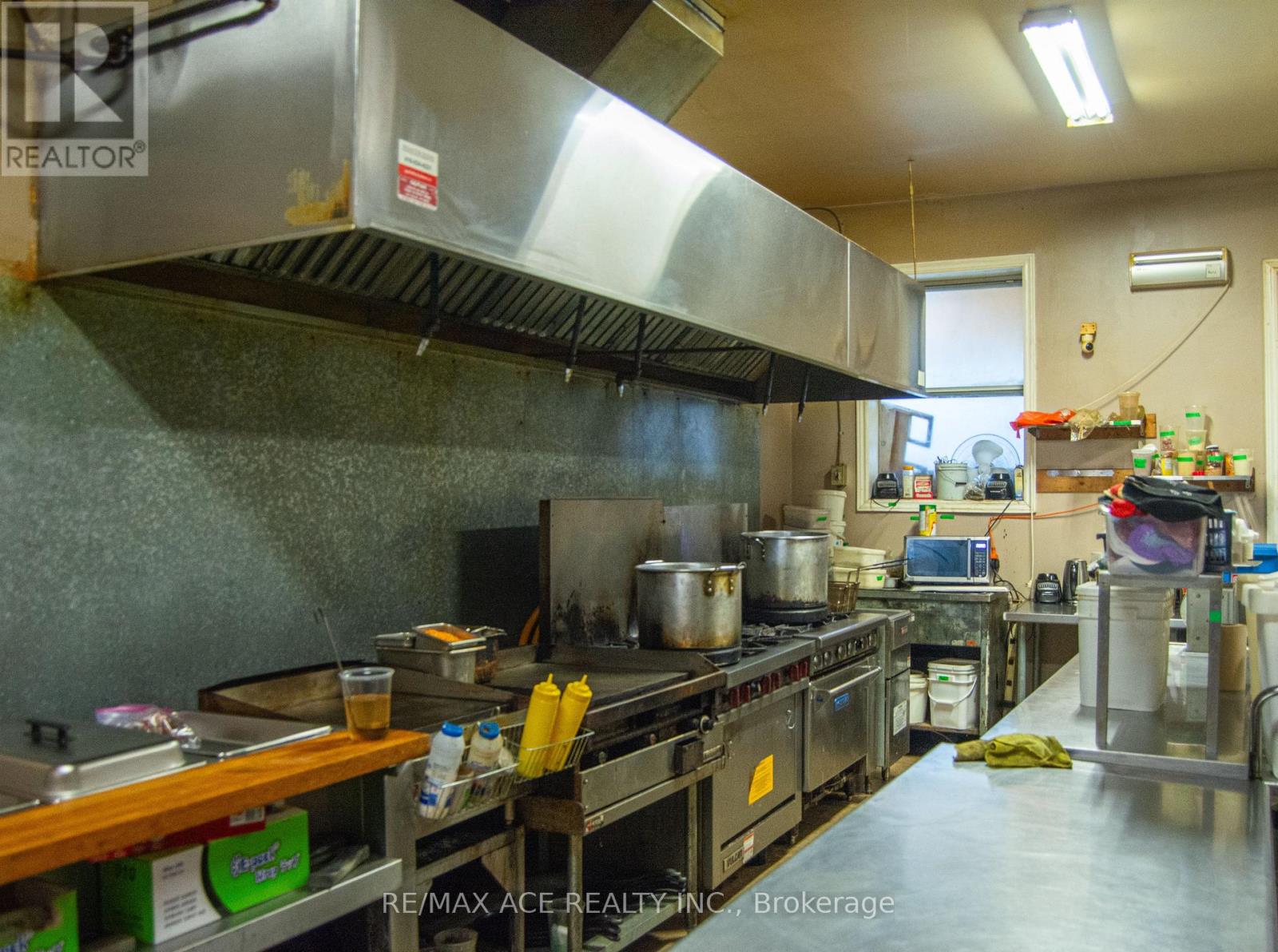 1262 Bloor Street W, Toronto, Ontario  M6H 1N5 - Photo 27 - W12796072