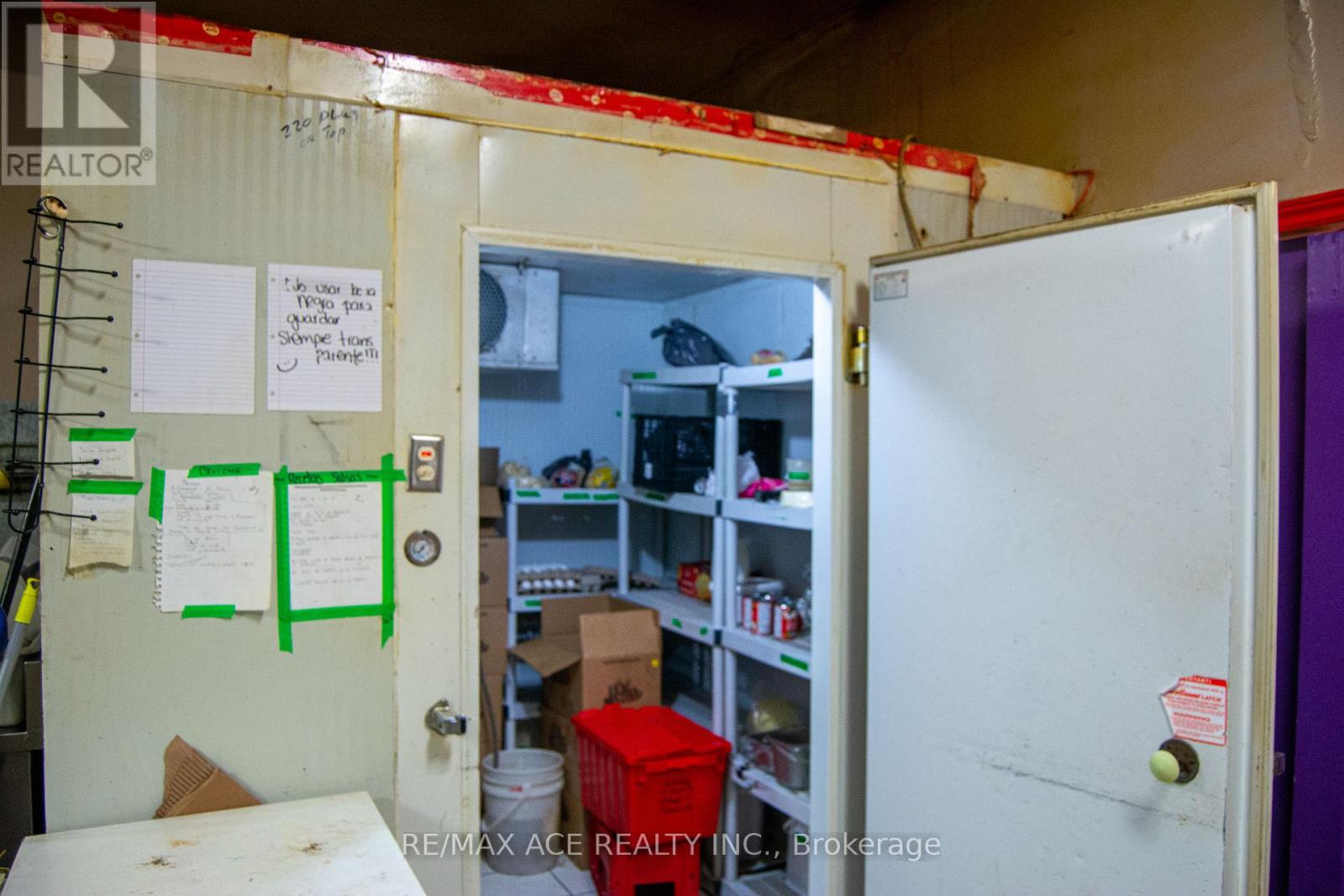 1262 Bloor Street W, Toronto, Ontario  M6H 1N5 - Photo 35 - W12796072