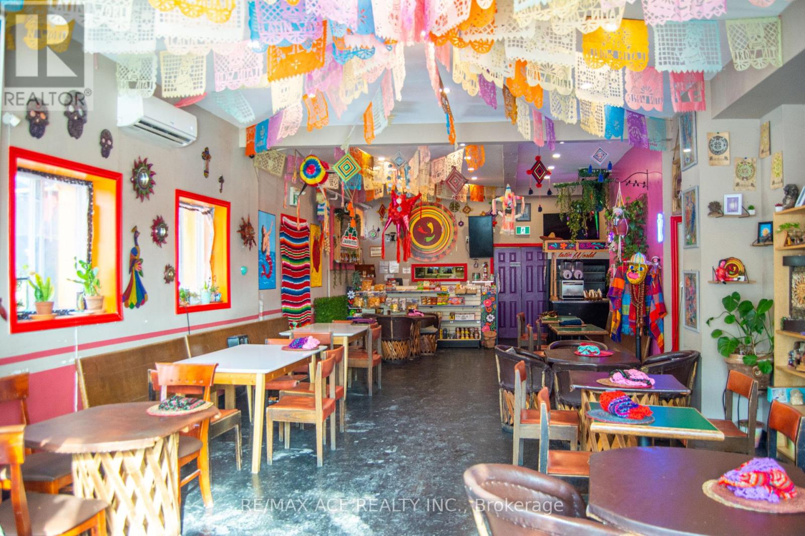 1262 Bloor Street W, Toronto, Ontario  M6H 1N5 - Photo 9 - W12796072