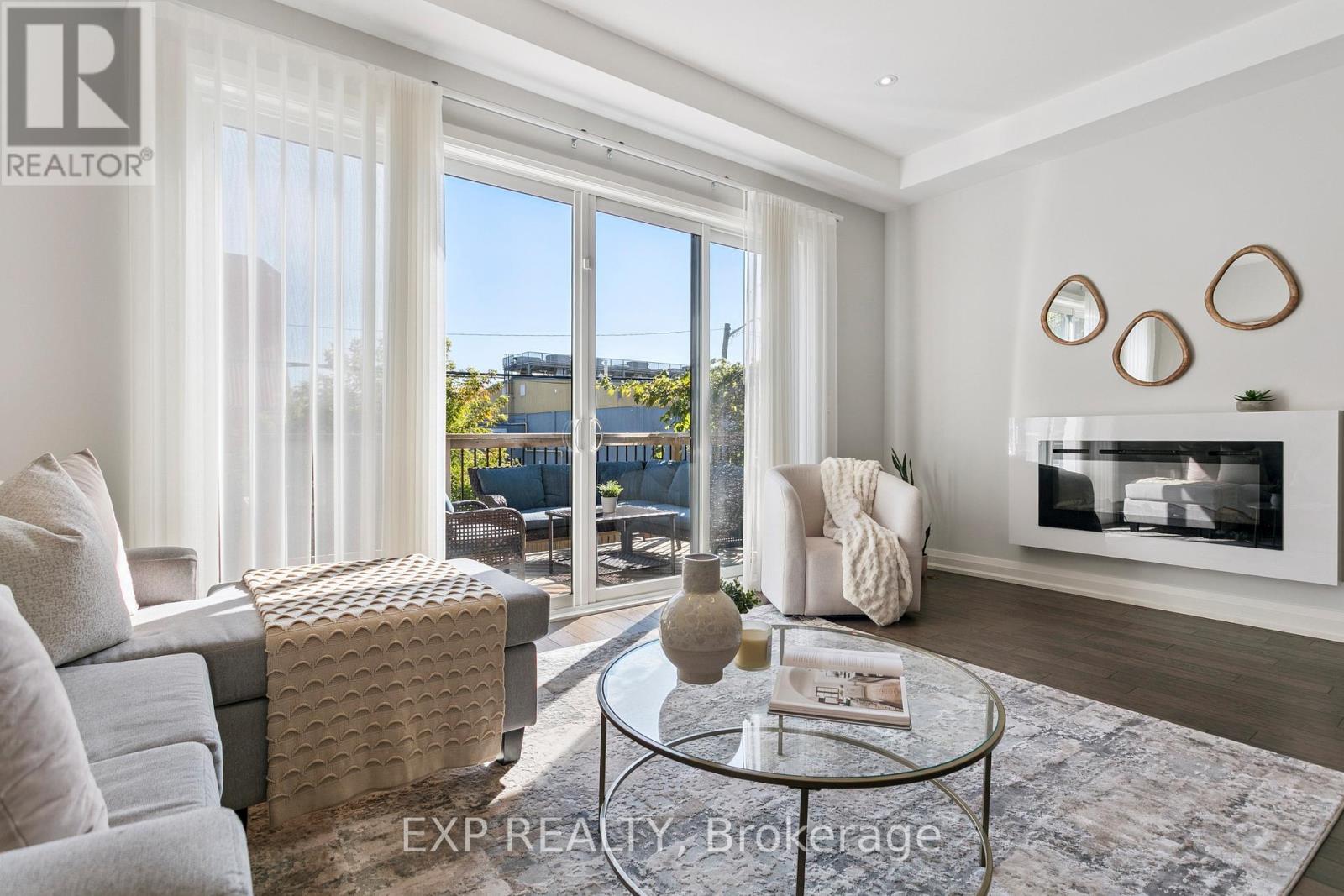 105 Twenty Second Street, Toronto, Ontario  M8V 3M5 - Photo 13 - W12796074