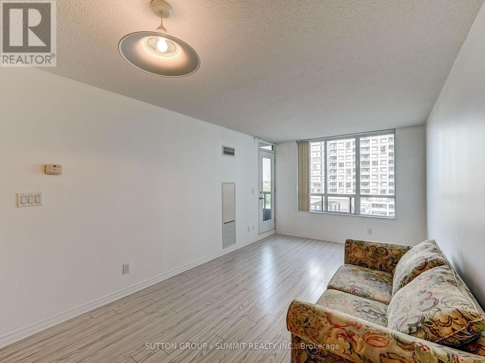 701 - 335 Rathburn Road W, Mississauga, Ontario  L5B 0C8 - Photo 24 - W12796092