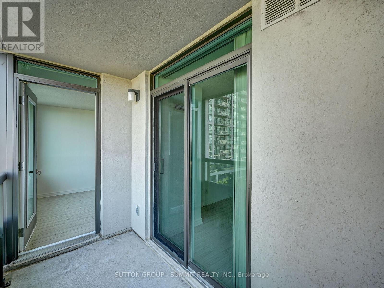 701 - 335 Rathburn Road W, Mississauga, Ontario  L5B 0C8 - Photo 42 - W12796092