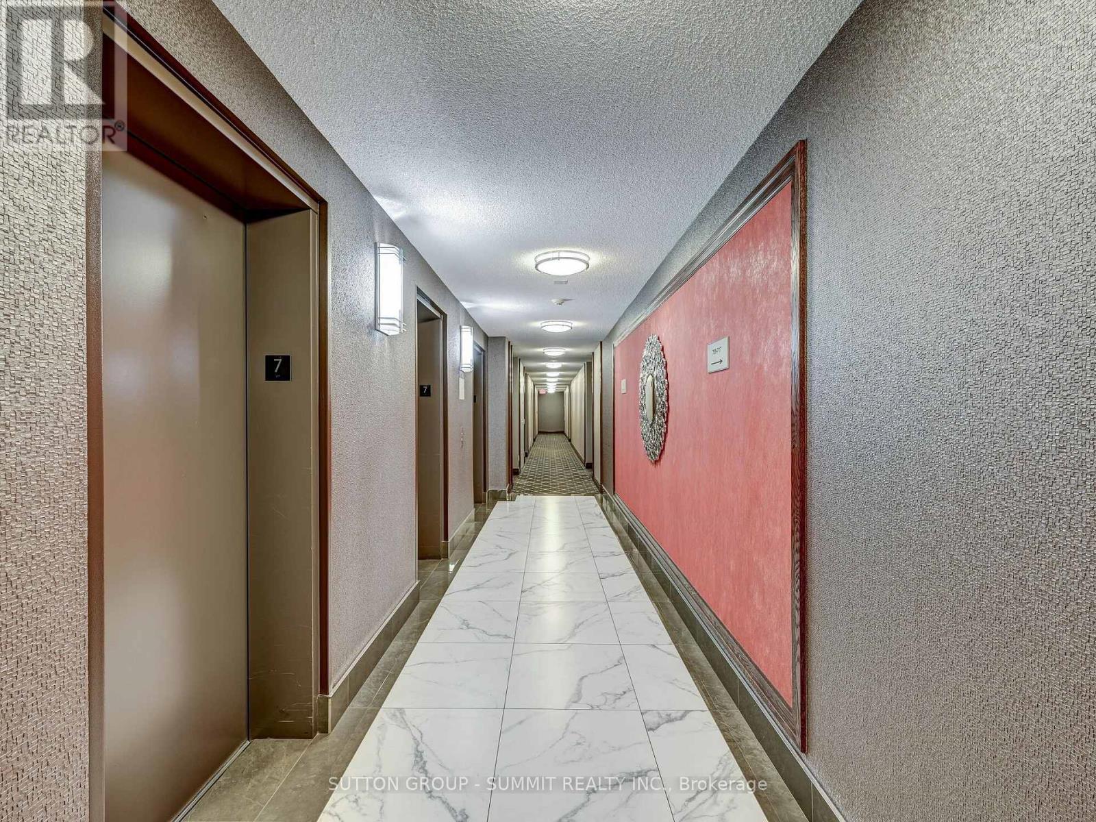 701 - 335 Rathburn Road W, Mississauga, Ontario  L5B 0C8 - Photo 7 - W12796092