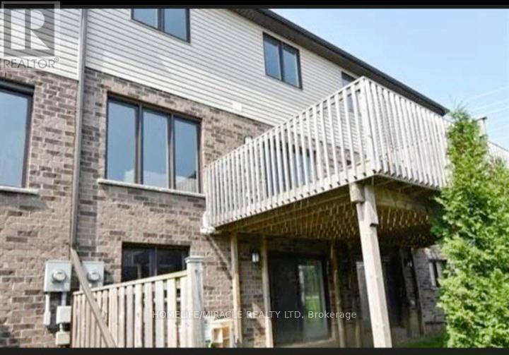 1050 Oakcrossing Gate, London North, Ontario  N6H 0E9 - Photo 2 - X12796078