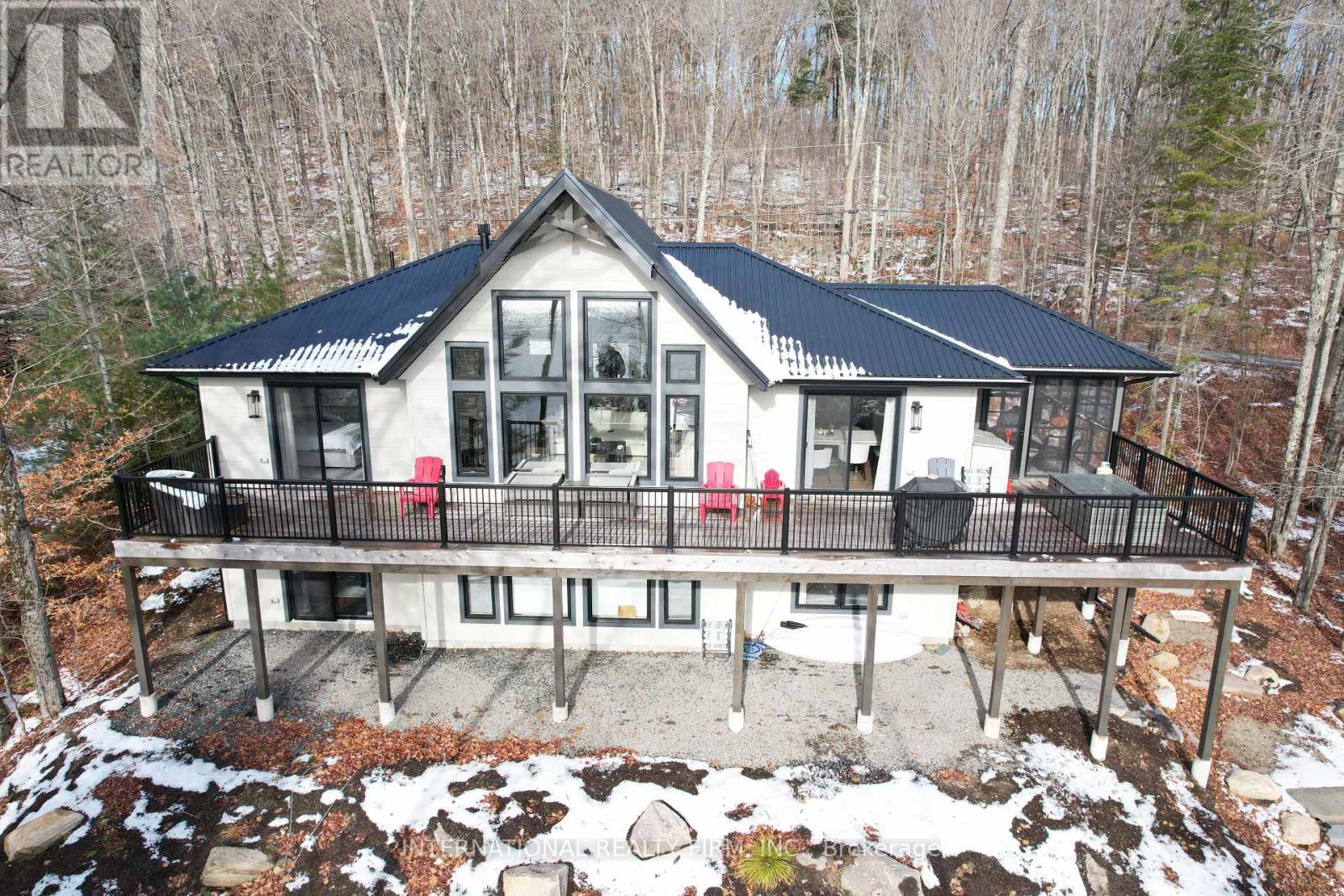 1073 WATSON ROAD, Lake of Bays, Ontario