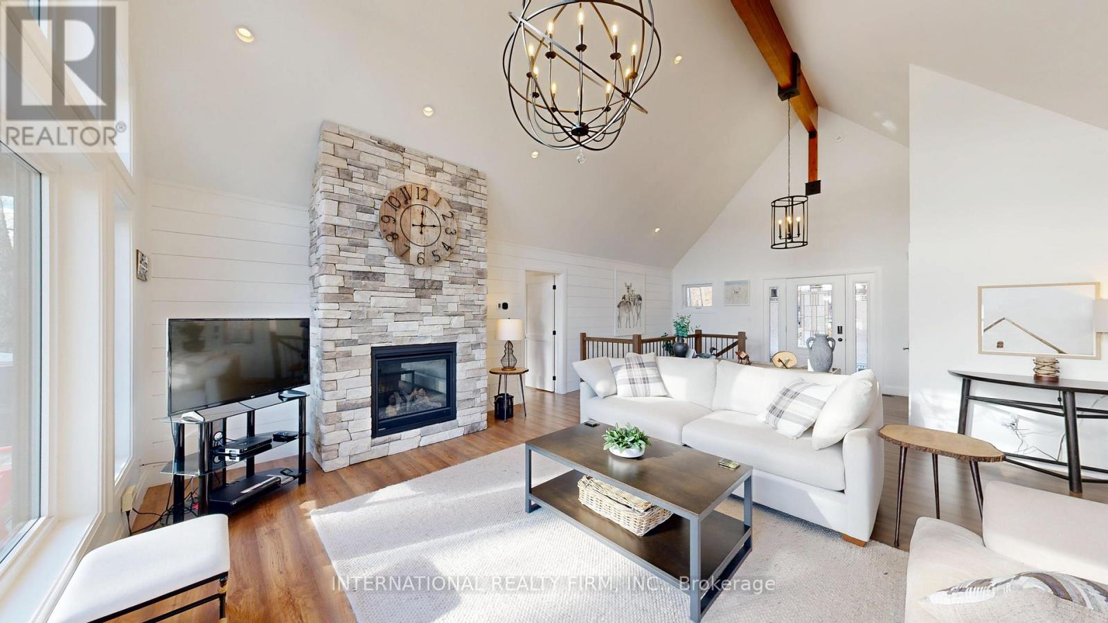 1073 Watson Road, Lake Of Bays (Ridout), Ontario  P0B 0A3 - Photo 7 - X12796084