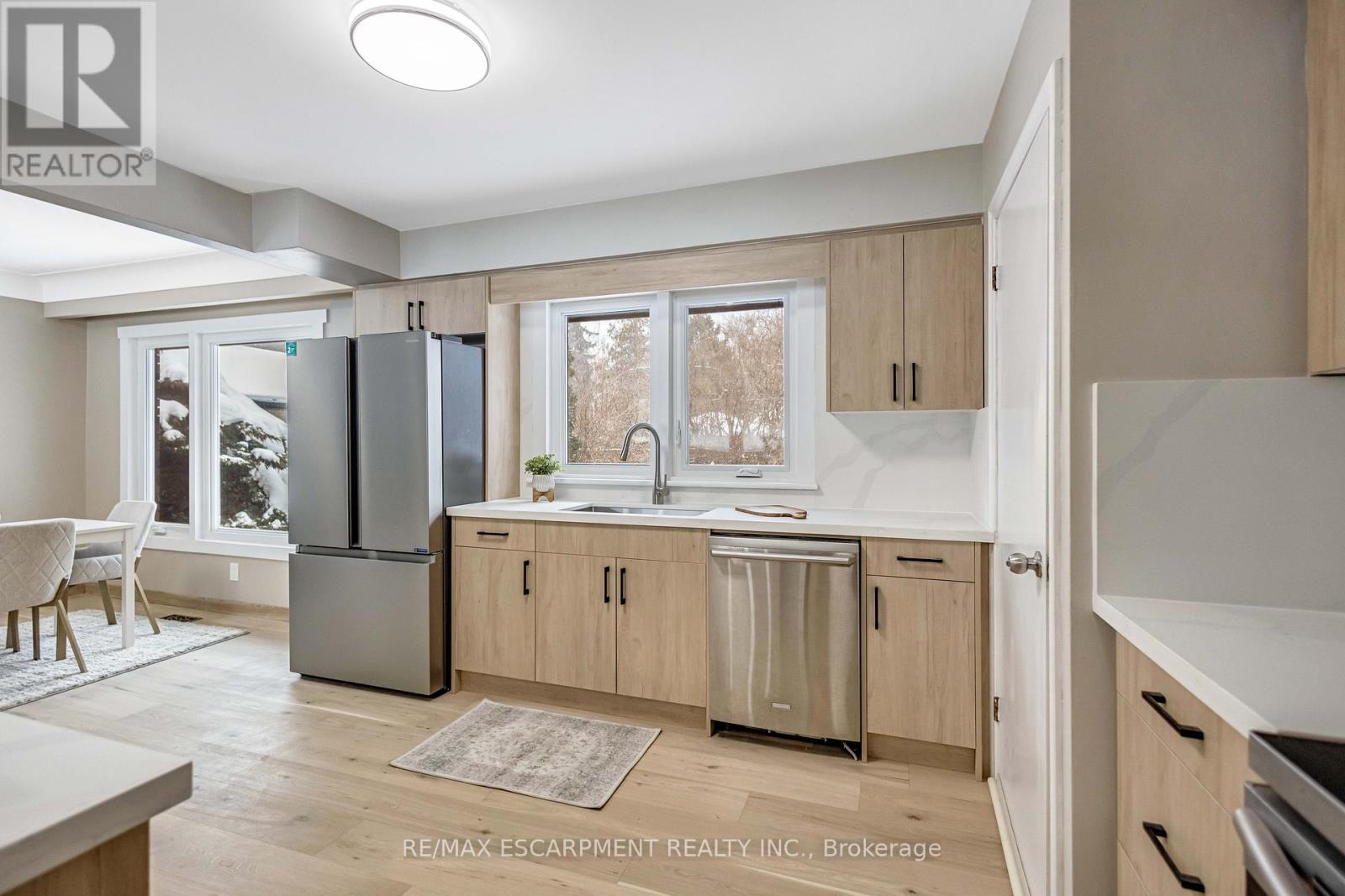 626 Iroquois Avenue, Hamilton (Ancaster), Ontario  L9G 3B4 - Photo 16 - X12796098