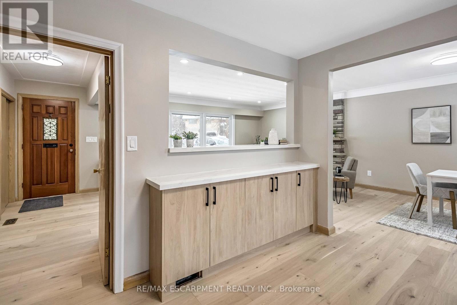 626 Iroquois Avenue, Hamilton (Ancaster), Ontario  L9G 3B4 - Photo 18 - X12796098