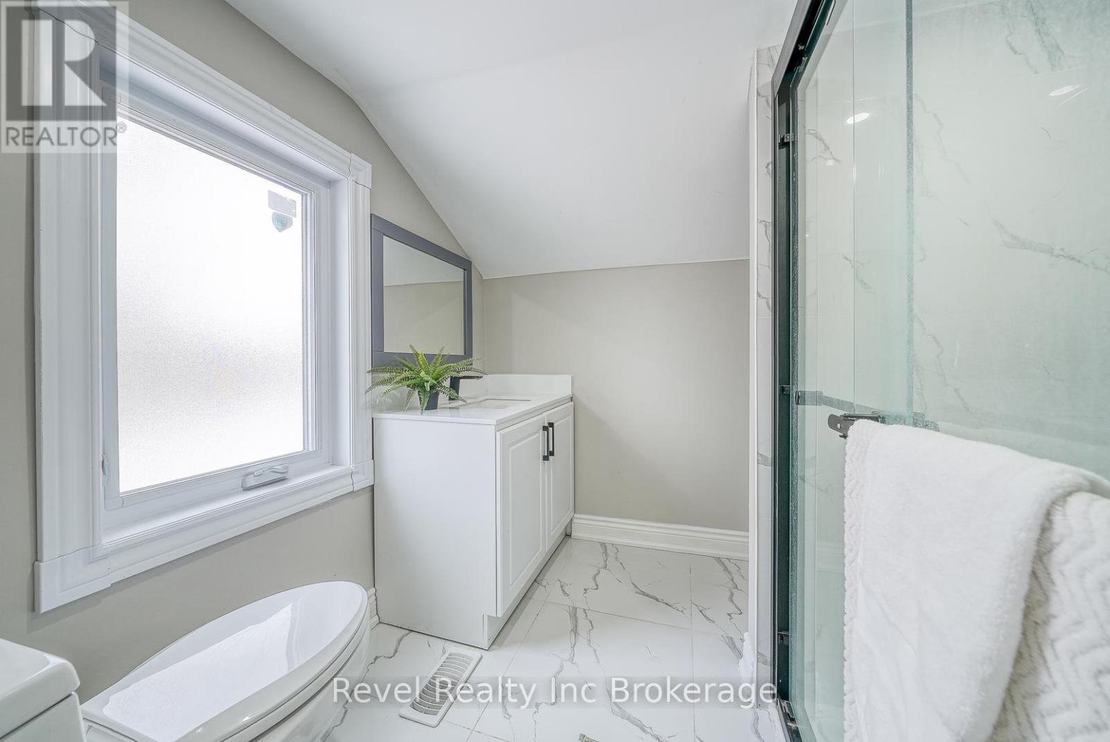 123 Charles Street E, Ingersoll, Ontario N5C 1J9 - Photo 25 - X12796132