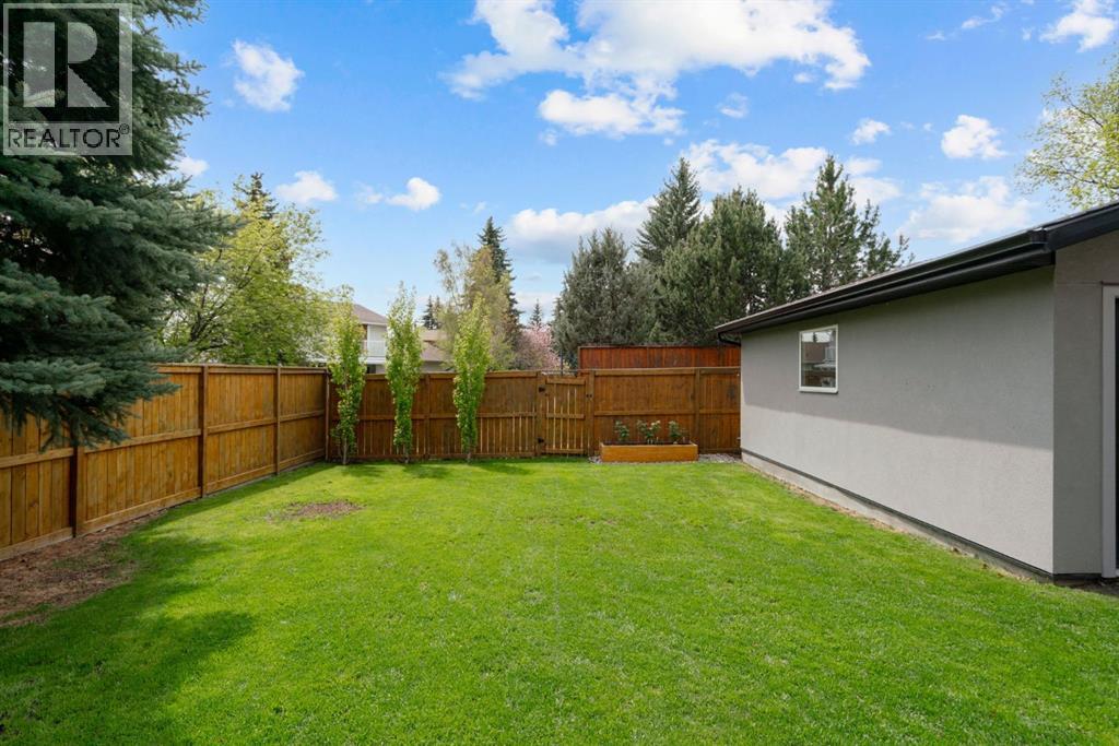 407 Brookmere Crescent Sw, Calgary, Alberta  T2W 2R2 - Photo 44 - A2286820