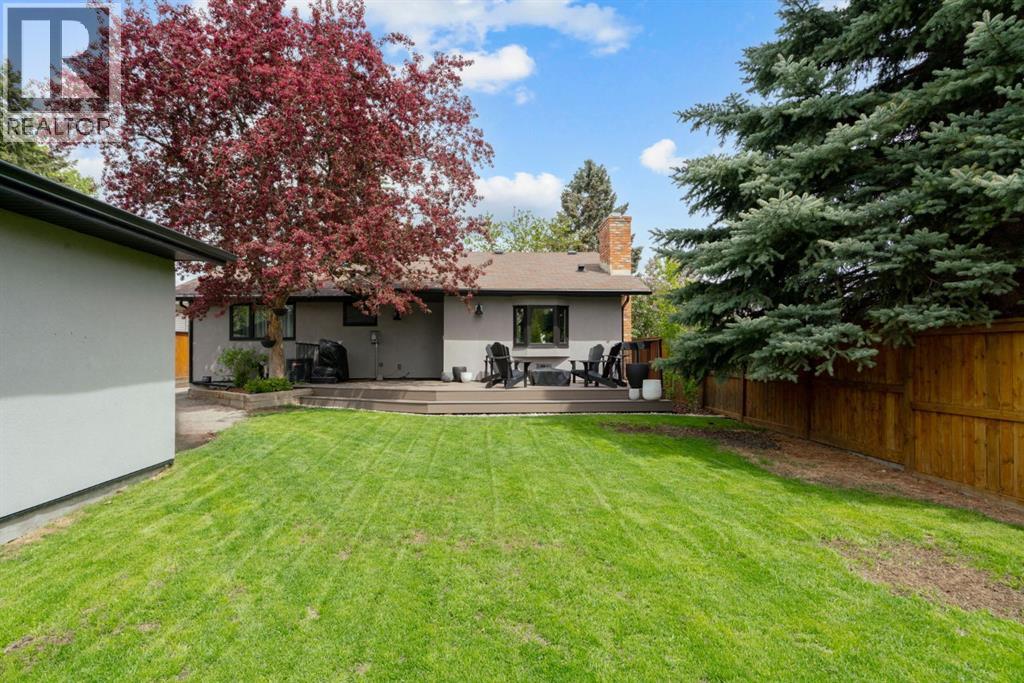 407 Brookmere Crescent Sw, Calgary, Alberta  T2W 2R2 - Photo 41 - A2286820