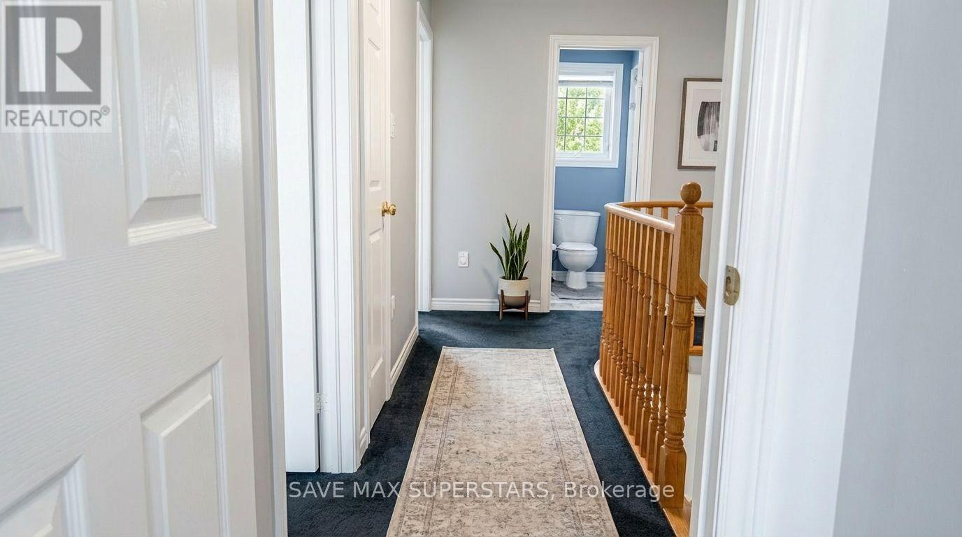 Upper - 8 Black Ash Trail, Barrie, Ontario  L4N 2S2 - Photo 19 - S12795078